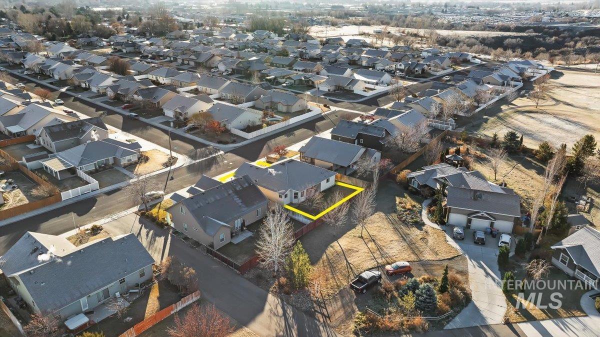 657 Creekside Way, Twin Falls, Idaho 83301-4706, 3 Bedrooms, 2 Bathrooms, Residential For Sale, Price $439,999,MLS 98973046