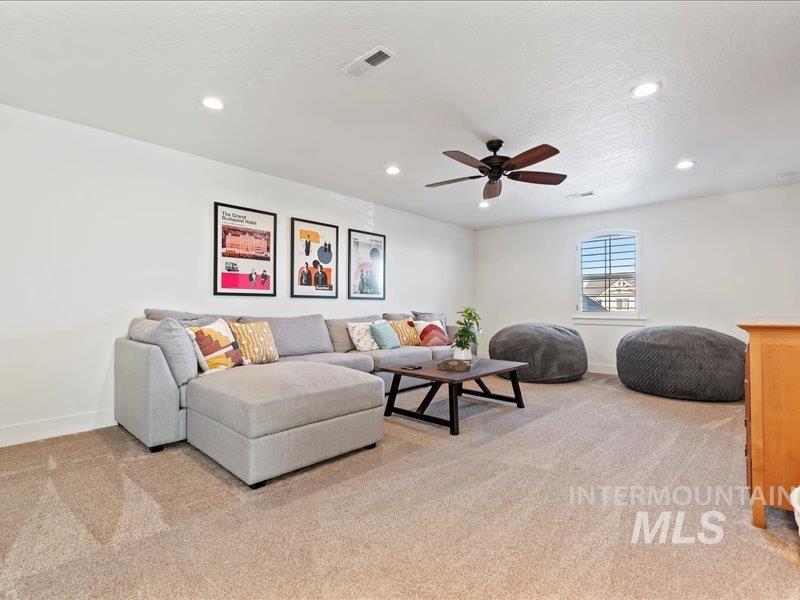 1367 N Willowick Ave, Eagle, Idaho 83616, 3 Bedrooms, 2.5 Bathrooms, Residential For Sale, Price $749,999,MLS 98973048