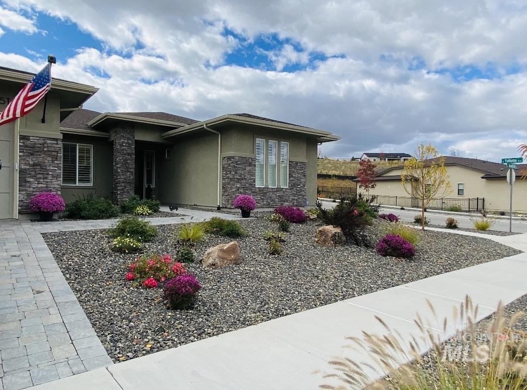 18051 N Burnt Car Pl, Boise, Idaho 83714, 3 Bedrooms, 2.5 Bathrooms, Residential For Sale, Price $889,000,MLS 98973049