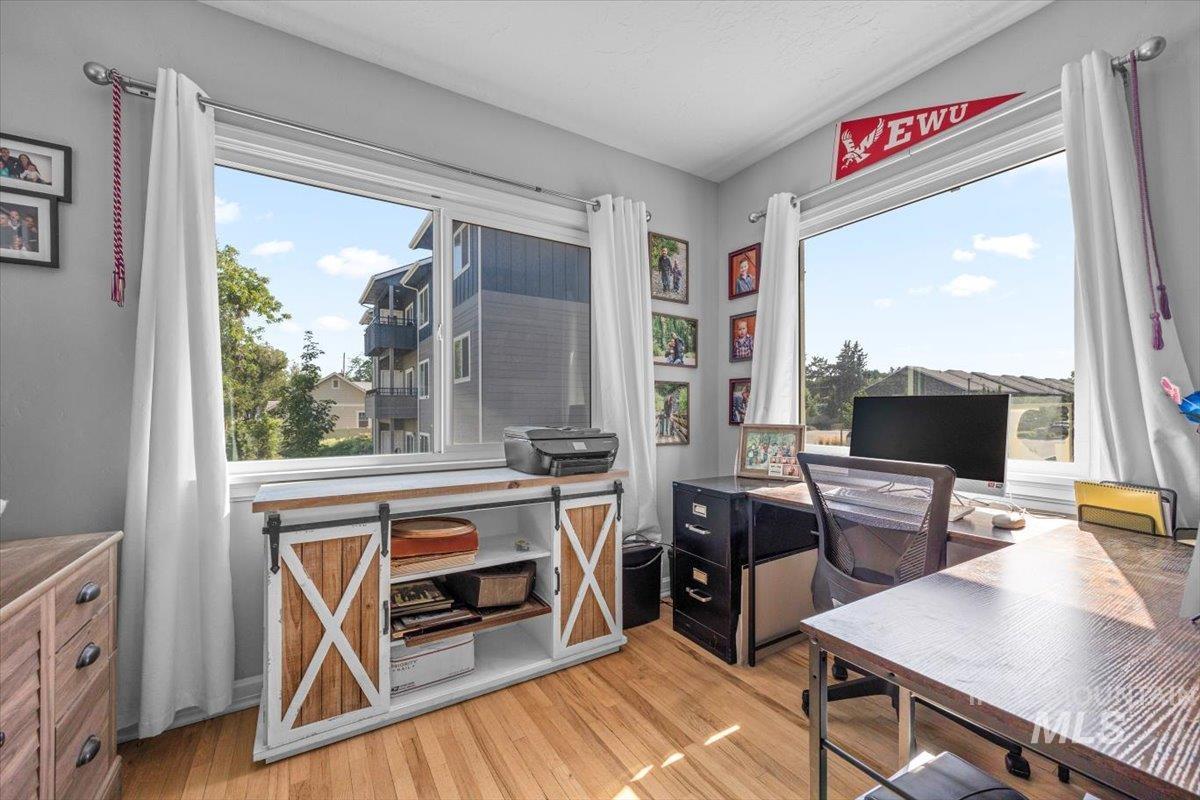 1802 S Kimball Ave, Caldwell, Idaho 83605, 4 Bedrooms, 2 Bathrooms, Residential For Sale, Price $440,000,MLS 98973050