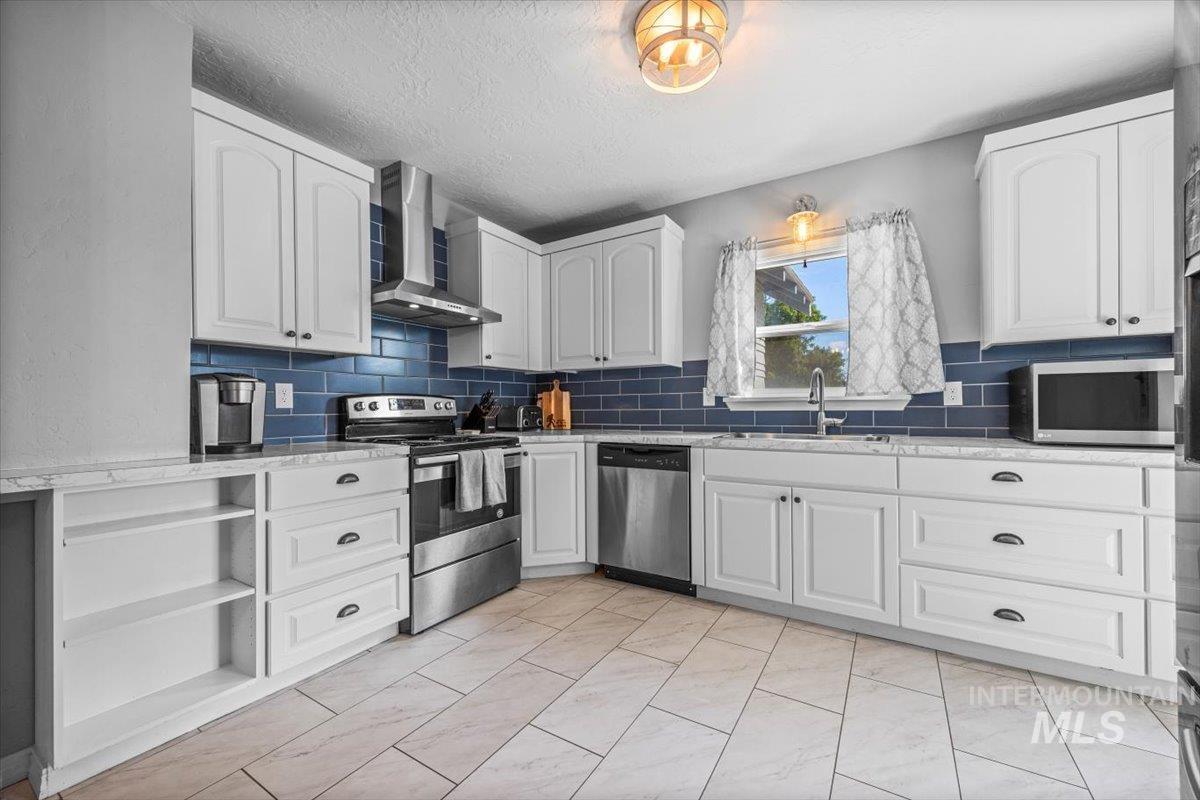 1802 S Kimball Ave, Caldwell, Idaho 83605, 4 Bedrooms, 2 Bathrooms, Residential For Sale, Price $440,000,MLS 98973050