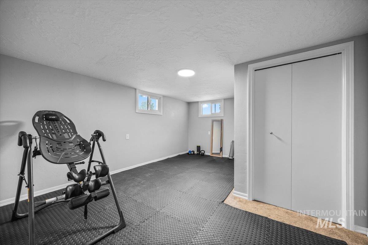 1802 S Kimball Ave, Caldwell, Idaho 83605, 4 Bedrooms, 2 Bathrooms, Residential For Sale, Price $440,000,MLS 98973050