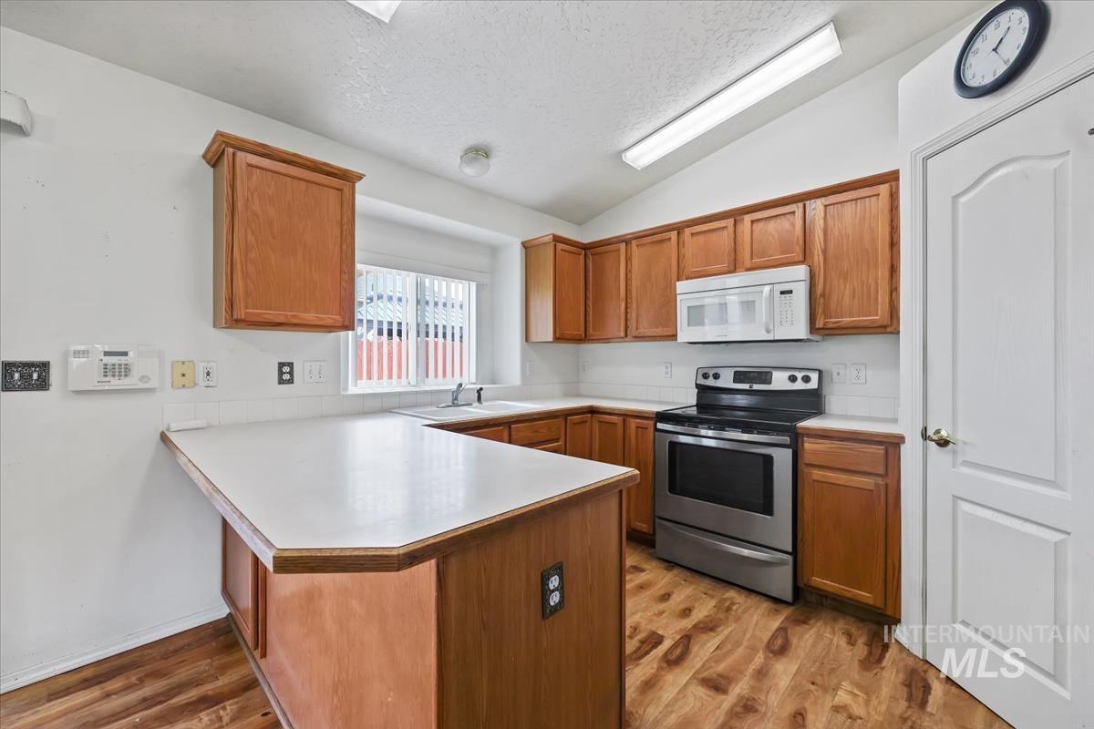 3413 Saraset Cir, Caldwell, Idaho 83605, 3 Bedrooms, 2 Bathrooms, Residential For Sale, Price $329,900,MLS 98973051