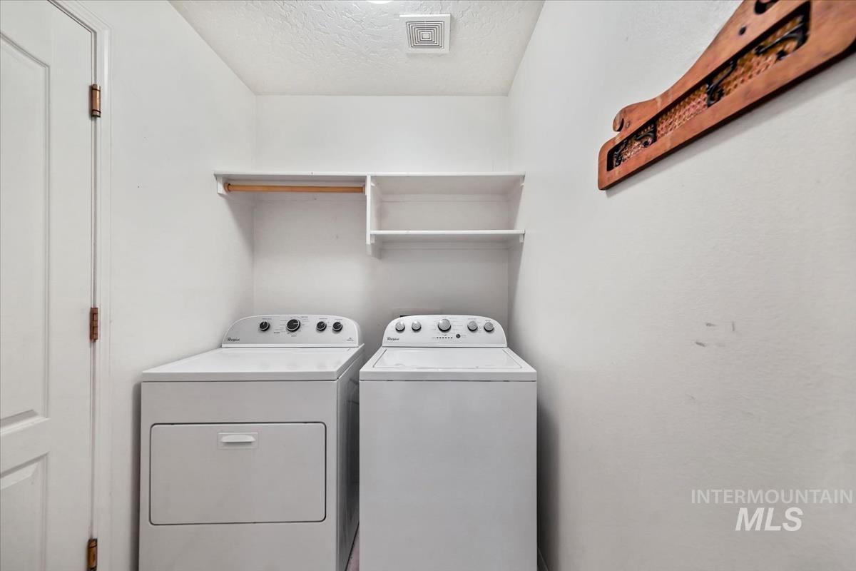 3413 Saraset Cir, Caldwell, Idaho 83605, 3 Bedrooms, 2 Bathrooms, Residential For Sale, Price $329,900,MLS 98973051