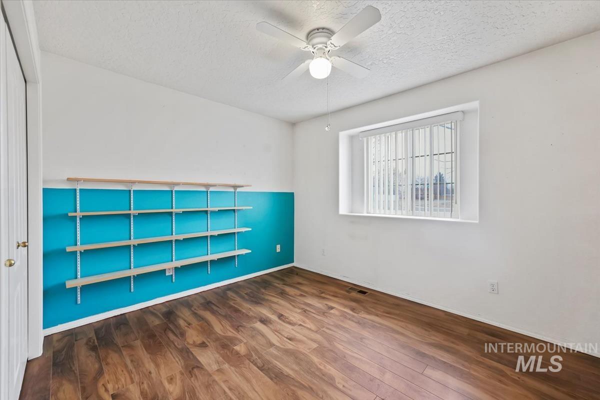 3413 Saraset Cir, Caldwell, Idaho 83605, 3 Bedrooms, 2 Bathrooms, Residential For Sale, Price $329,900,MLS 98973051