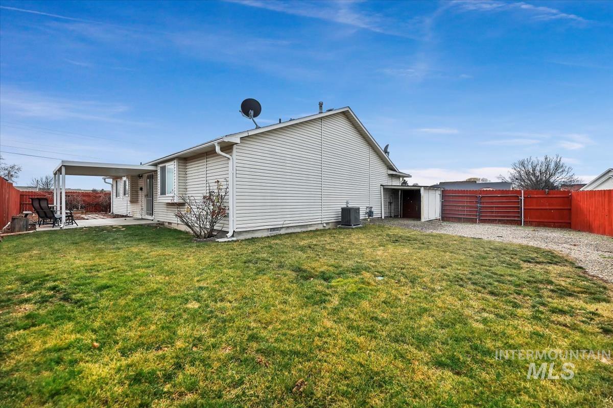 3413 Saraset Cir, Caldwell, Idaho 83605, 3 Bedrooms, 2 Bathrooms, Residential For Sale, Price $329,900,MLS 98973051