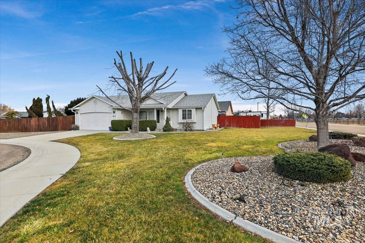 3413 Saraset Cir, Caldwell, Idaho 83605, 3 Bedrooms, 2 Bathrooms, Residential For Sale, Price $329,900,MLS 98973051