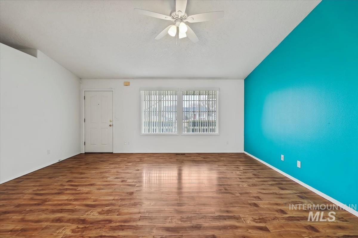 3413 Saraset Cir, Caldwell, Idaho 83605, 3 Bedrooms, 2 Bathrooms, Residential For Sale, Price $329,900,MLS 98973051