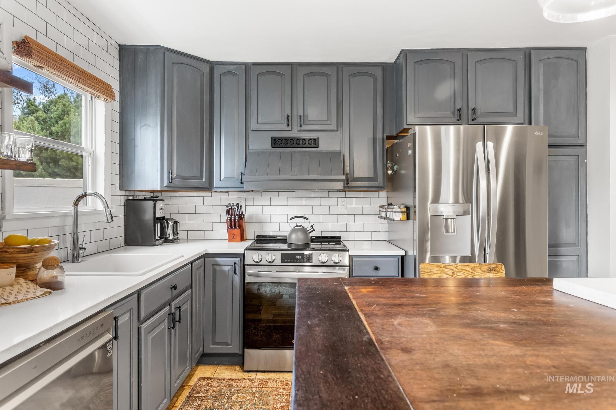 3203 N Treasure Dr, Boise, Idaho 83703, 5 Bedrooms, 2 Bathrooms, Residential For Sale, Price $725,000,MLS 98973052