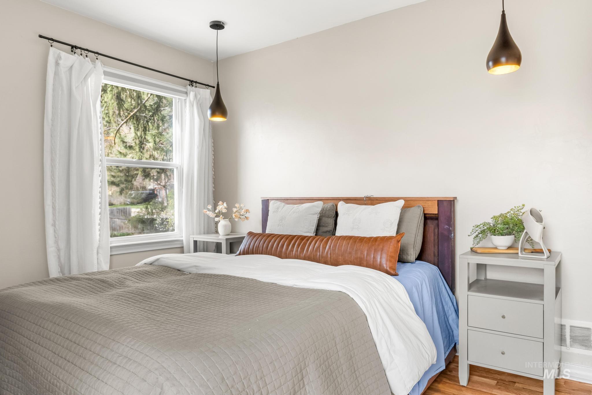 3203 N Treasure Dr, Boise, Idaho 83703, 5 Bedrooms, 2 Bathrooms, Residential For Sale, Price $725,000,MLS 98973052