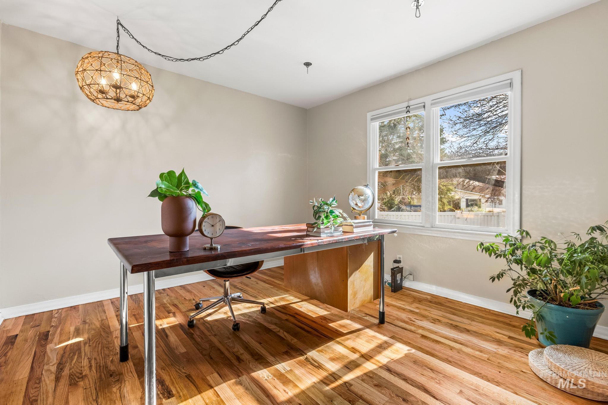 3203 N Treasure Dr, Boise, Idaho 83703, 5 Bedrooms, 2 Bathrooms, Residential For Sale, Price $725,000,MLS 98973052