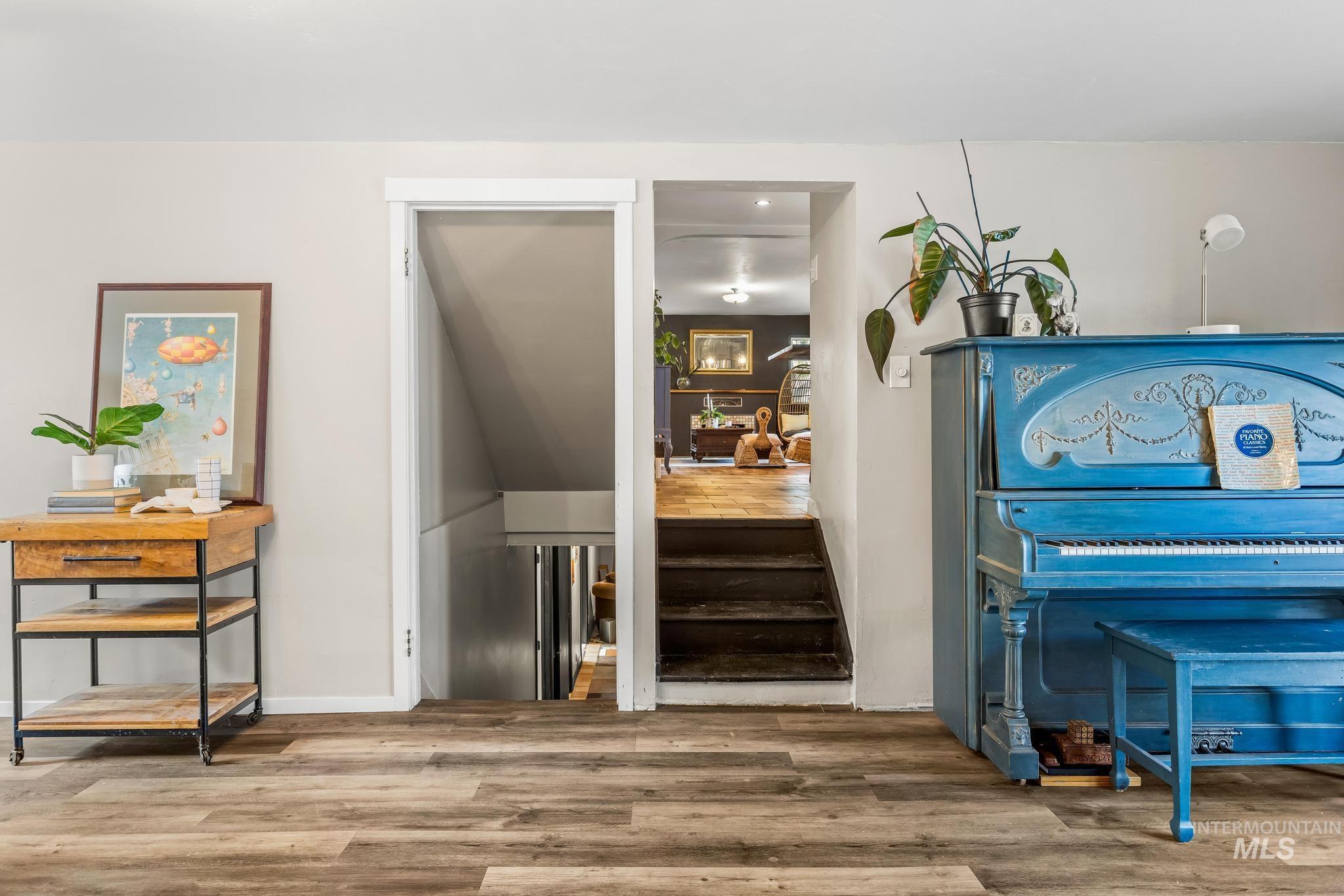 3203 N Treasure Dr, Boise, Idaho 83703, 5 Bedrooms, 2 Bathrooms, Residential For Sale, Price $725,000,MLS 98973052