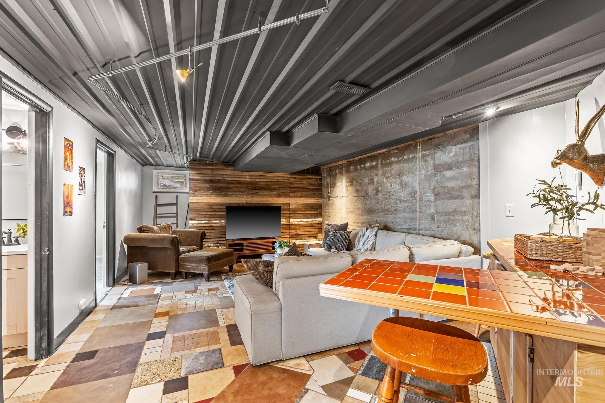 3203 N Treasure Dr, Boise, Idaho 83703, 5 Bedrooms, 2 Bathrooms, Residential For Sale, Price $725,000,MLS 98973052