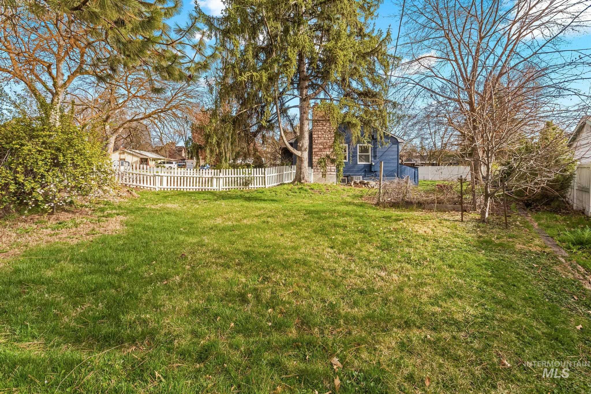 3203 N Treasure Dr, Boise, Idaho 83703, 5 Bedrooms, 2 Bathrooms, Residential For Sale, Price $725,000,MLS 98973052