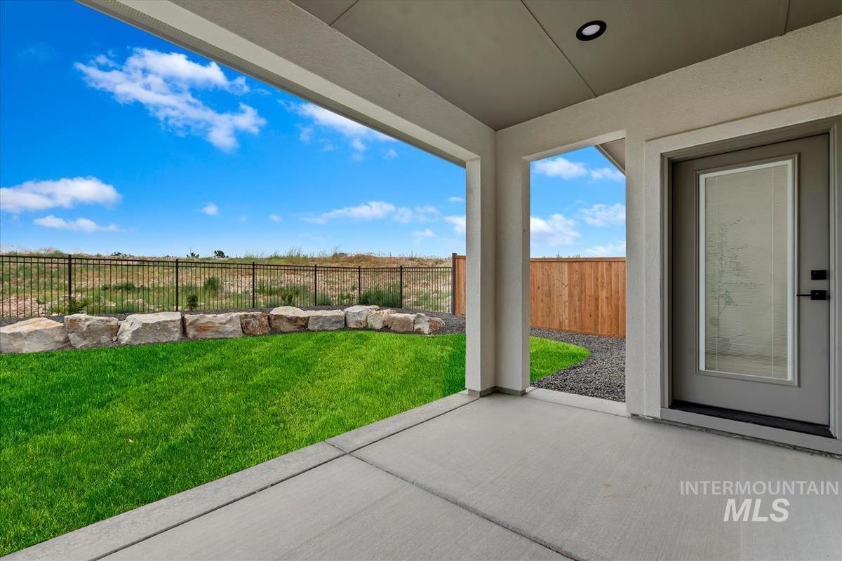 10872 W Barnbougle Ln., Kuna, Idaho 83634, 3 Bedrooms, 2.5 Bathrooms, Residential For Sale, Price $606,880, 98973053