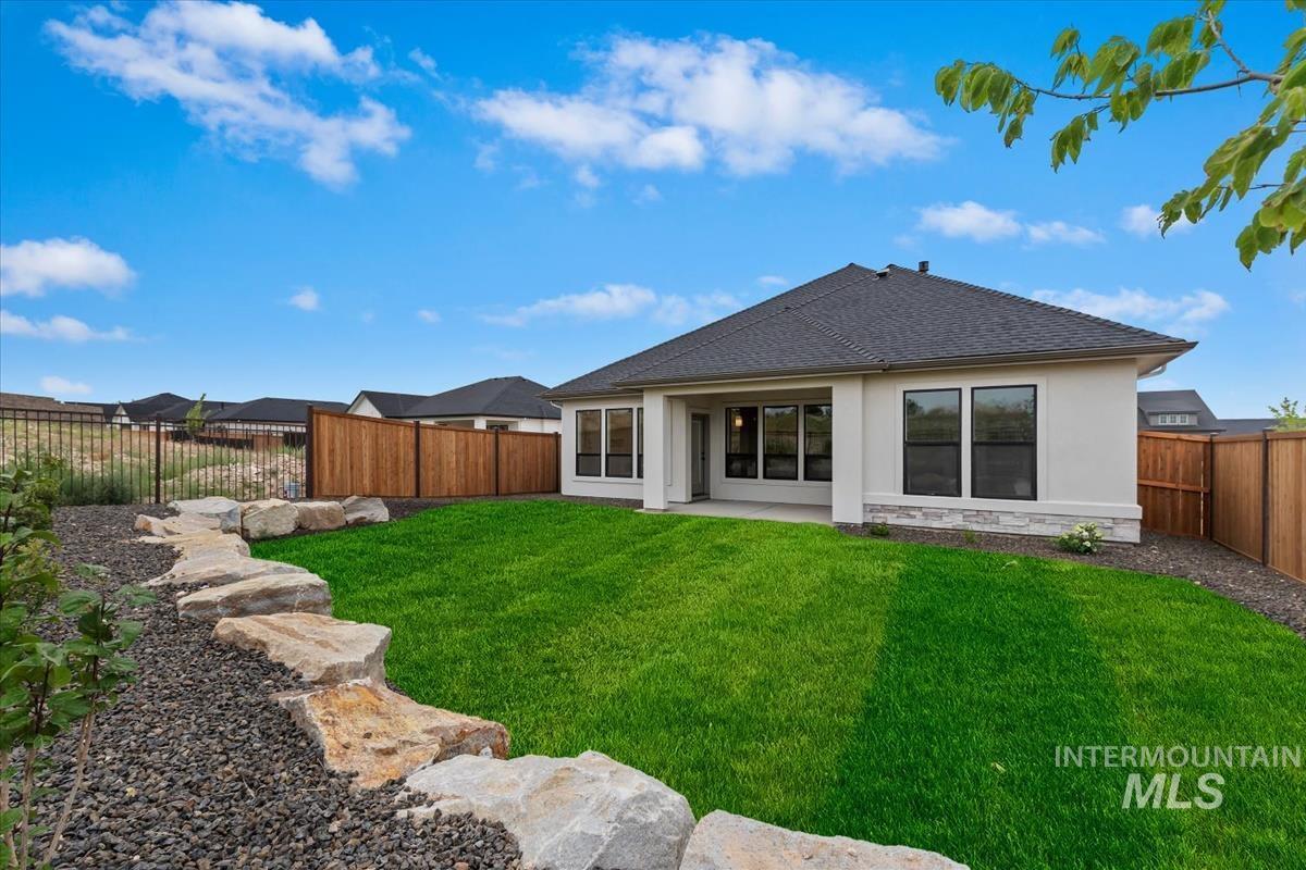 10872 W Barnbougle Ln., Kuna, Idaho 83634, 3 Bedrooms, 2.5 Bathrooms, Residential For Sale, Price $606,880, 98973053