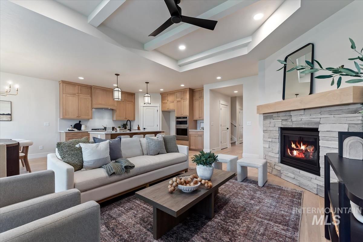 10872 W Barnbougle Ln., Kuna, Idaho 83634, 3 Bedrooms, 2.5 Bathrooms, Residential For Sale, Price $606,880, 98973053
