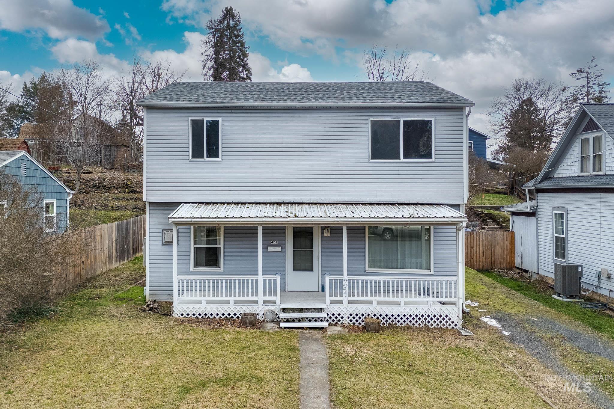 421 E 8th, Moscow, Idaho 83843, 3 Bedrooms, 2 Bathrooms, Residential For Sale, Price $329,000,MLS 98973055