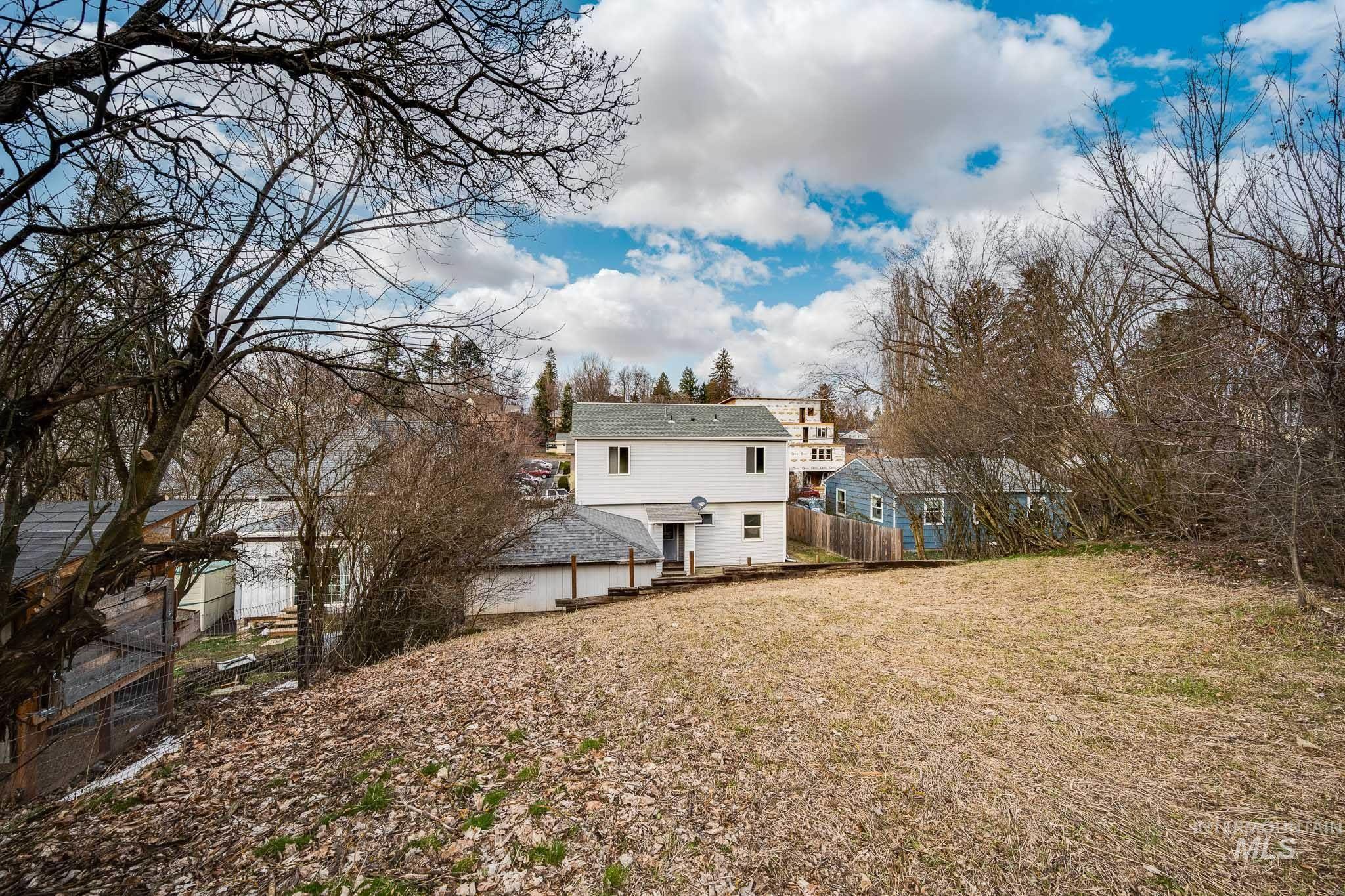 421 E 8th, Moscow, Idaho 83843, 3 Bedrooms, 2 Bathrooms, Residential For Sale, Price $329,000,MLS 98973055