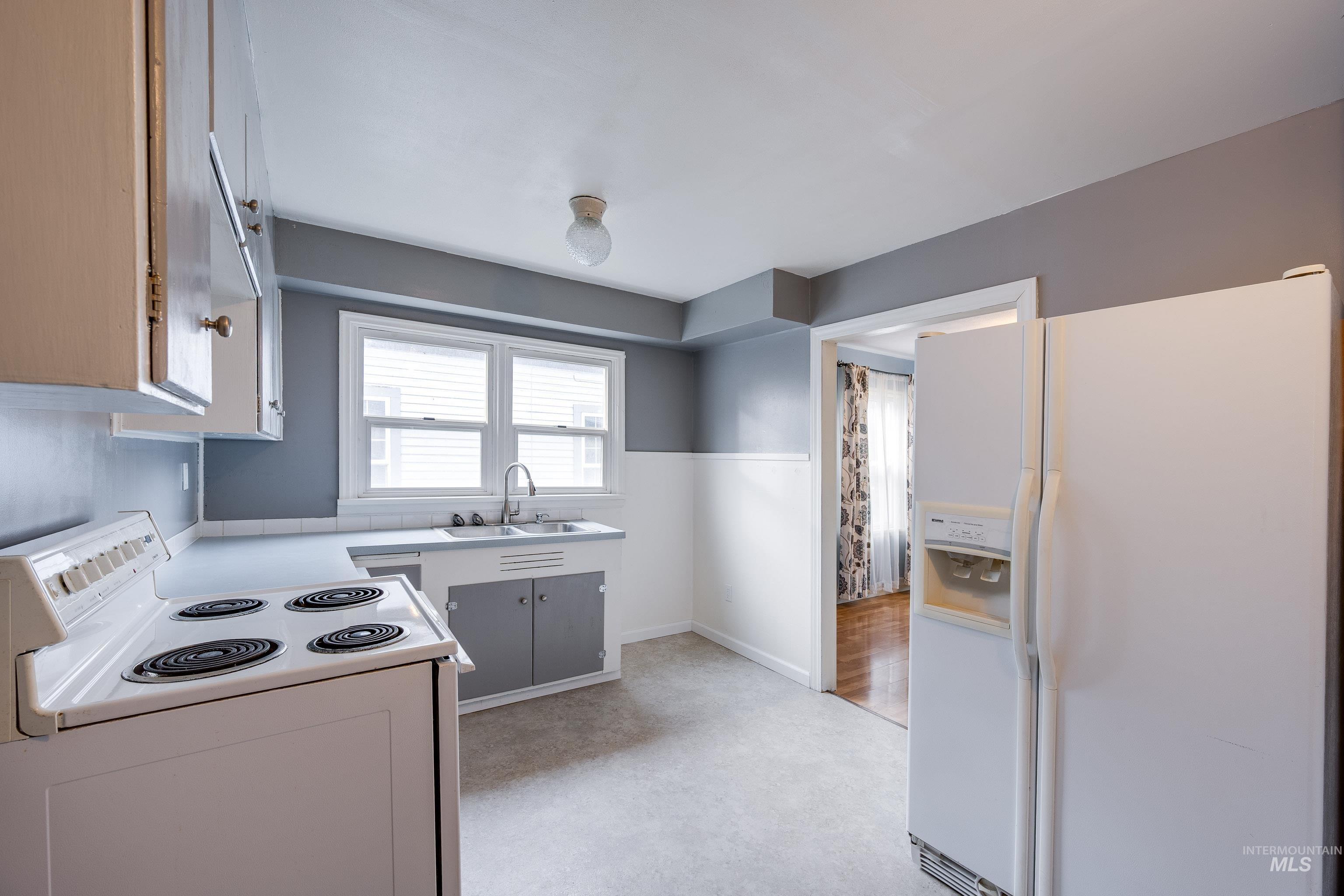 421 E 8th, Moscow, Idaho 83843, 3 Bedrooms, 2 Bathrooms, Residential For Sale, Price $329,000,MLS 98973055