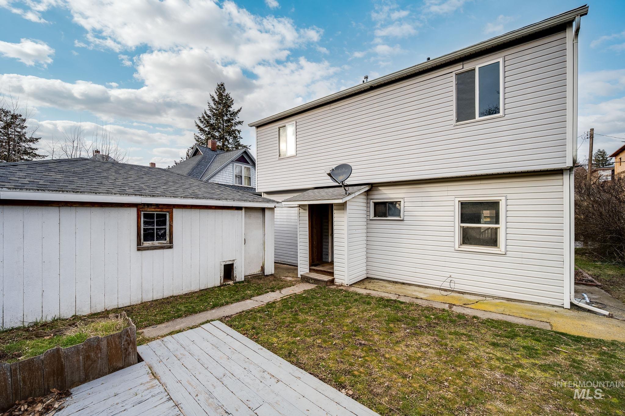 421 E 8th, Moscow, Idaho 83843, 3 Bedrooms, 2 Bathrooms, Residential For Sale, Price $329,000,MLS 98973055