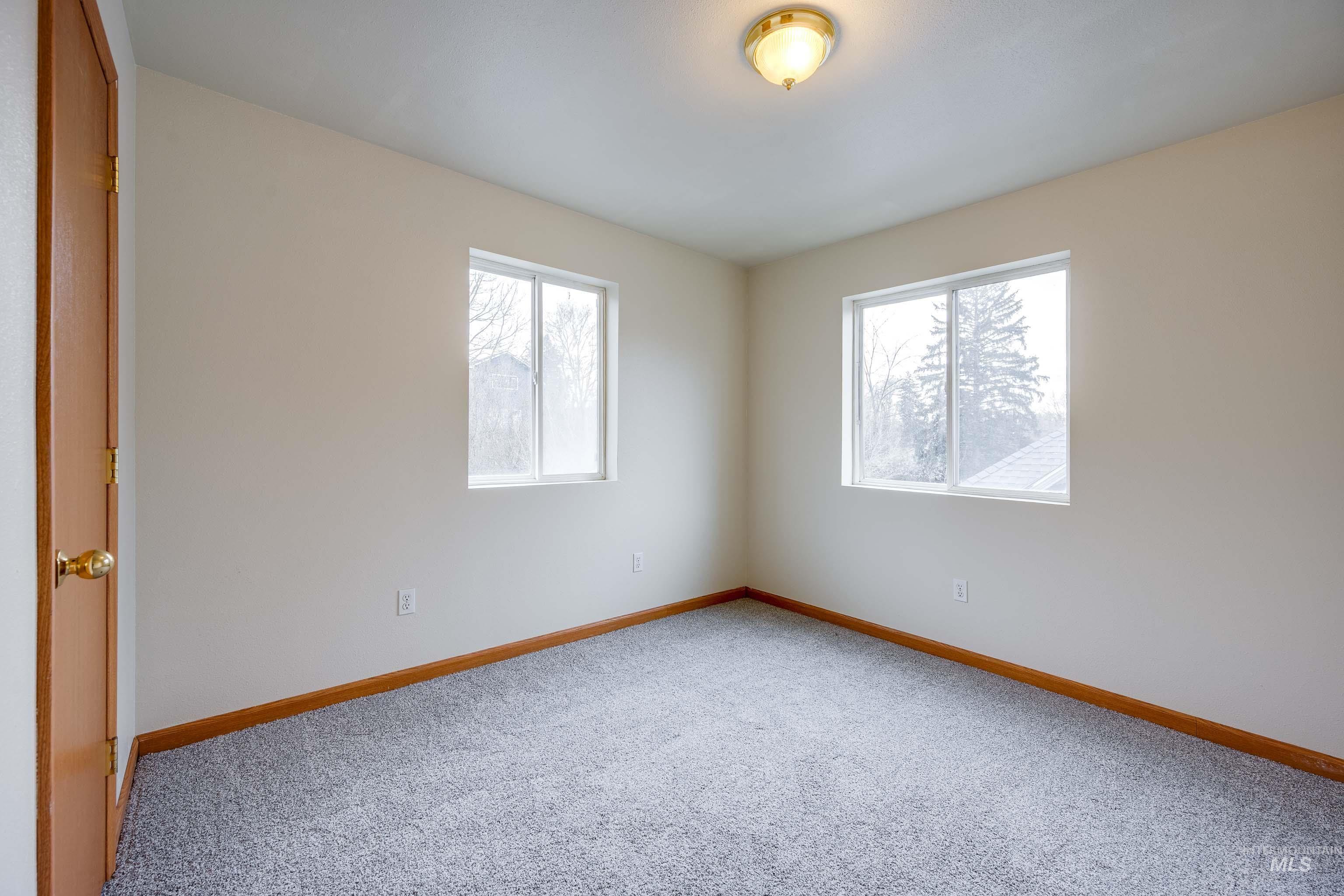 421 E 8th, Moscow, Idaho 83843, 3 Bedrooms, 2 Bathrooms, Residential For Sale, Price $329,000,MLS 98973055