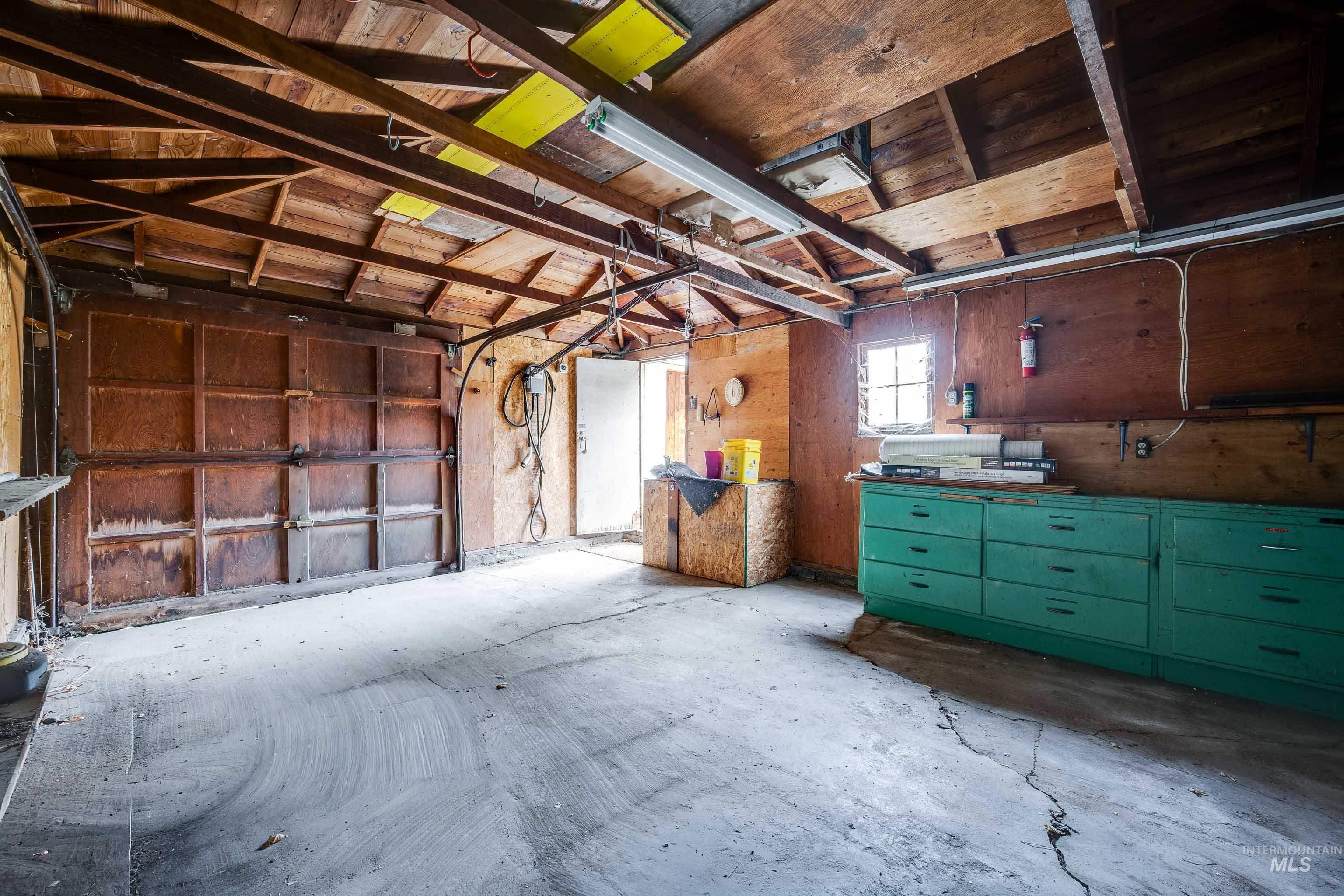 421 E 8th, Moscow, Idaho 83843, 3 Bedrooms, 2 Bathrooms, Residential For Sale, Price $329,000,MLS 98973055