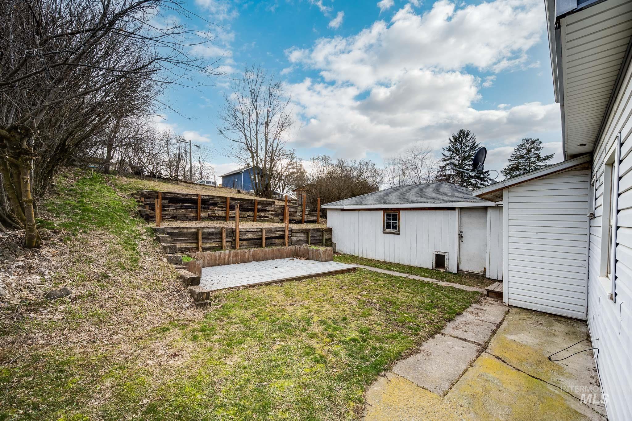 421 E 8th, Moscow, Idaho 83843, 3 Bedrooms, 2 Bathrooms, Residential For Sale, Price $329,000,MLS 98973055