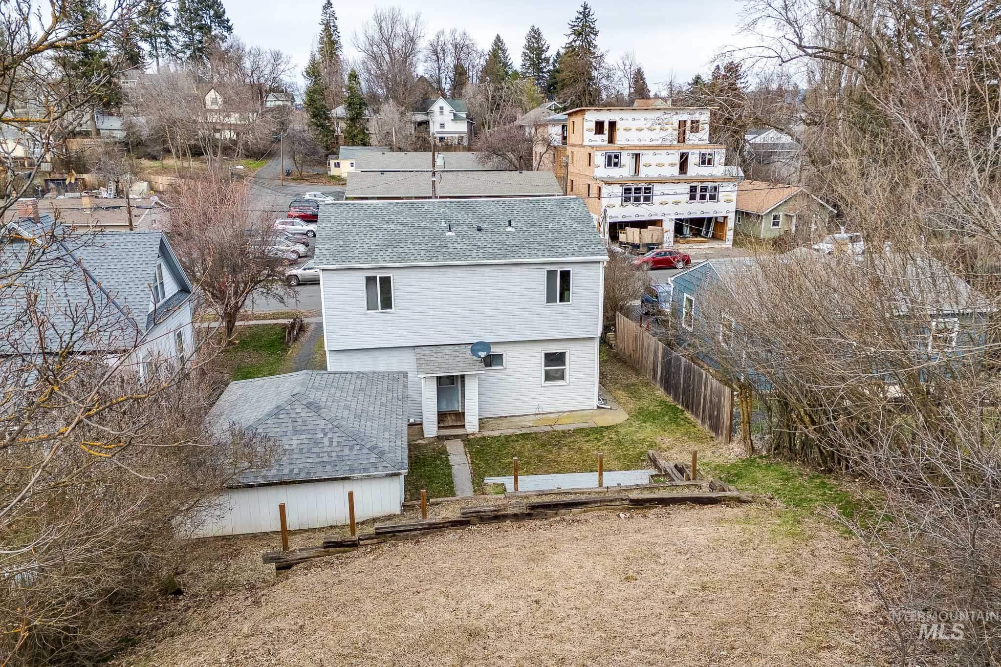 421 E 8th, Moscow, Idaho 83843, 3 Bedrooms, 2 Bathrooms, Residential For Sale, Price $329,000,MLS 98973055