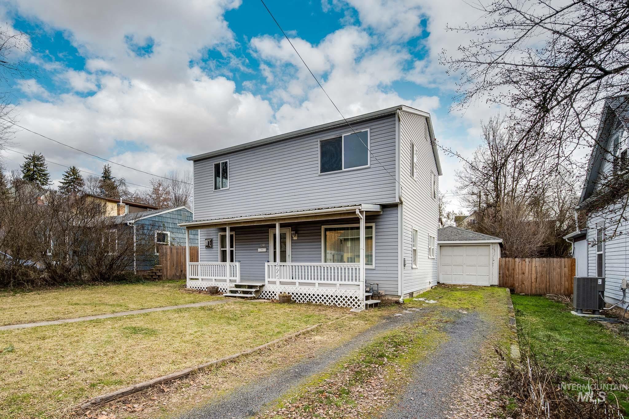 421 E 8th, Moscow, Idaho 83843, 3 Bedrooms, 2 Bathrooms, Residential For Sale, Price $329,000,MLS 98973055