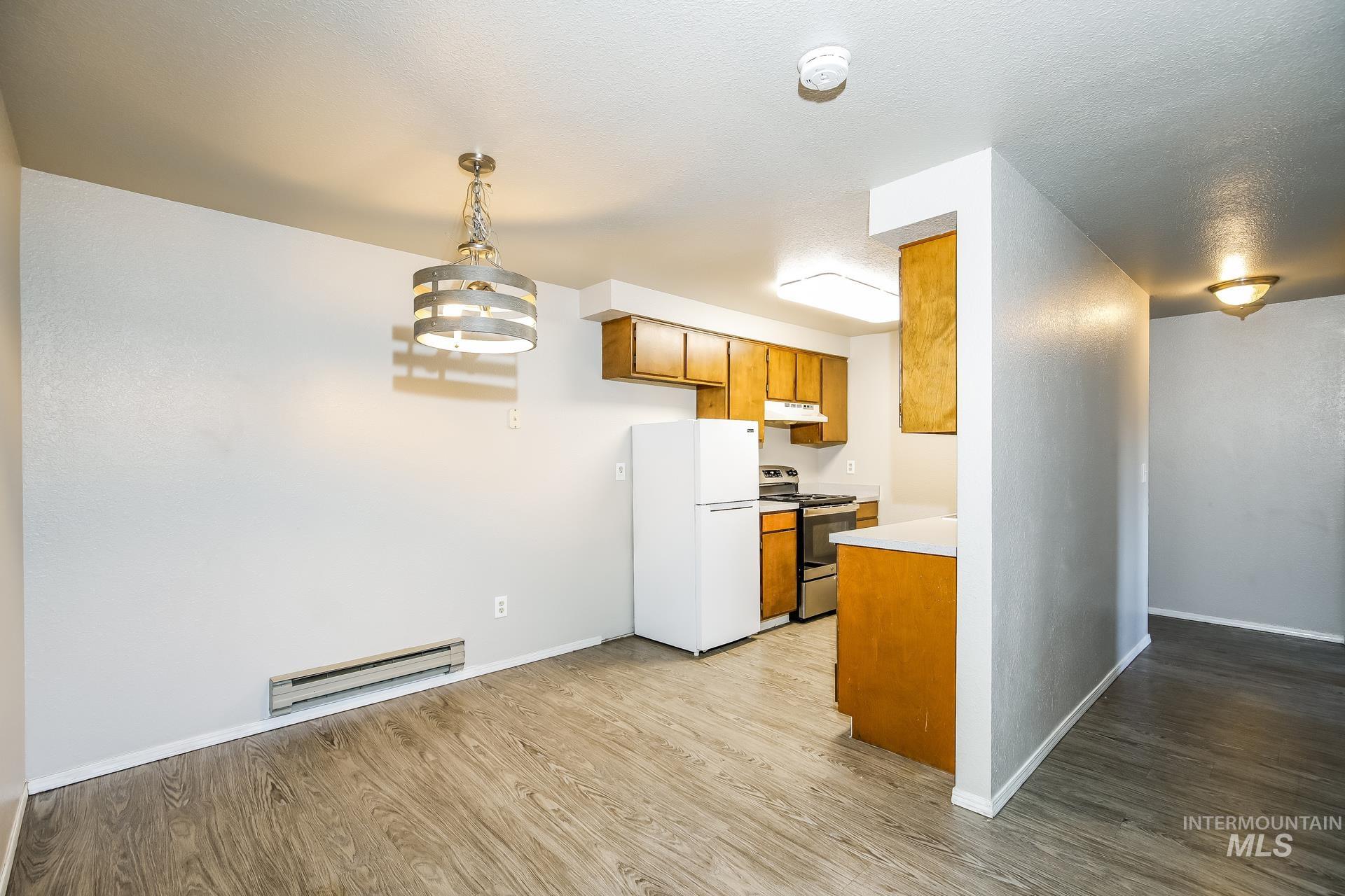 6833 W Colehaven, Boise, Idaho 83704, 2 Bedrooms, 1 Bathroom, Residential For Sale, Price $237,000,MLS 98973056