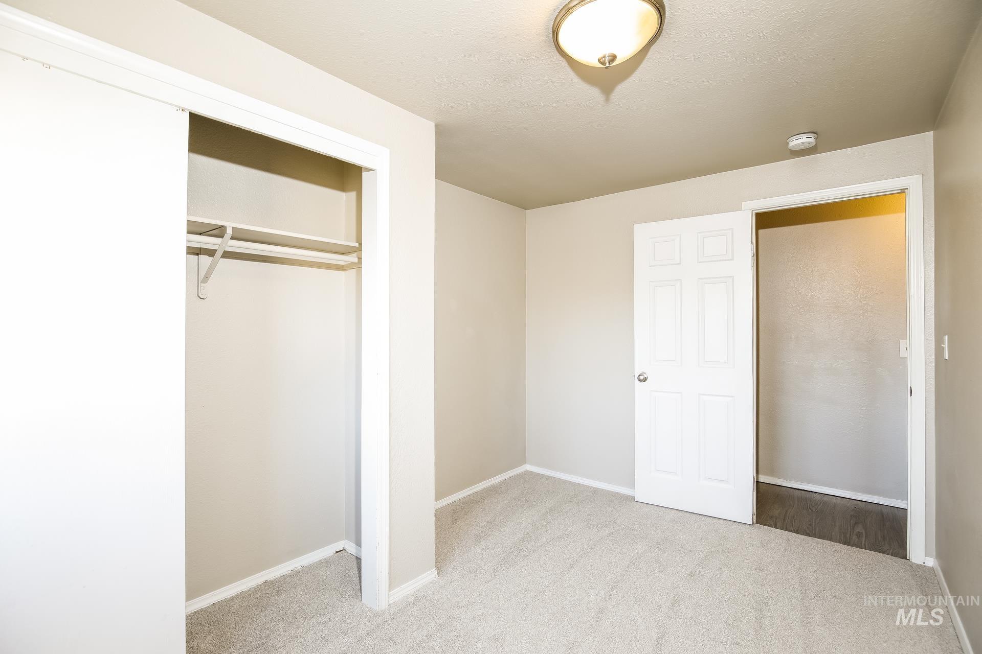 6833 W Colehaven, Boise, Idaho 83704, 2 Bedrooms, 1 Bathroom, Residential For Sale, Price $237,000,MLS 98973056