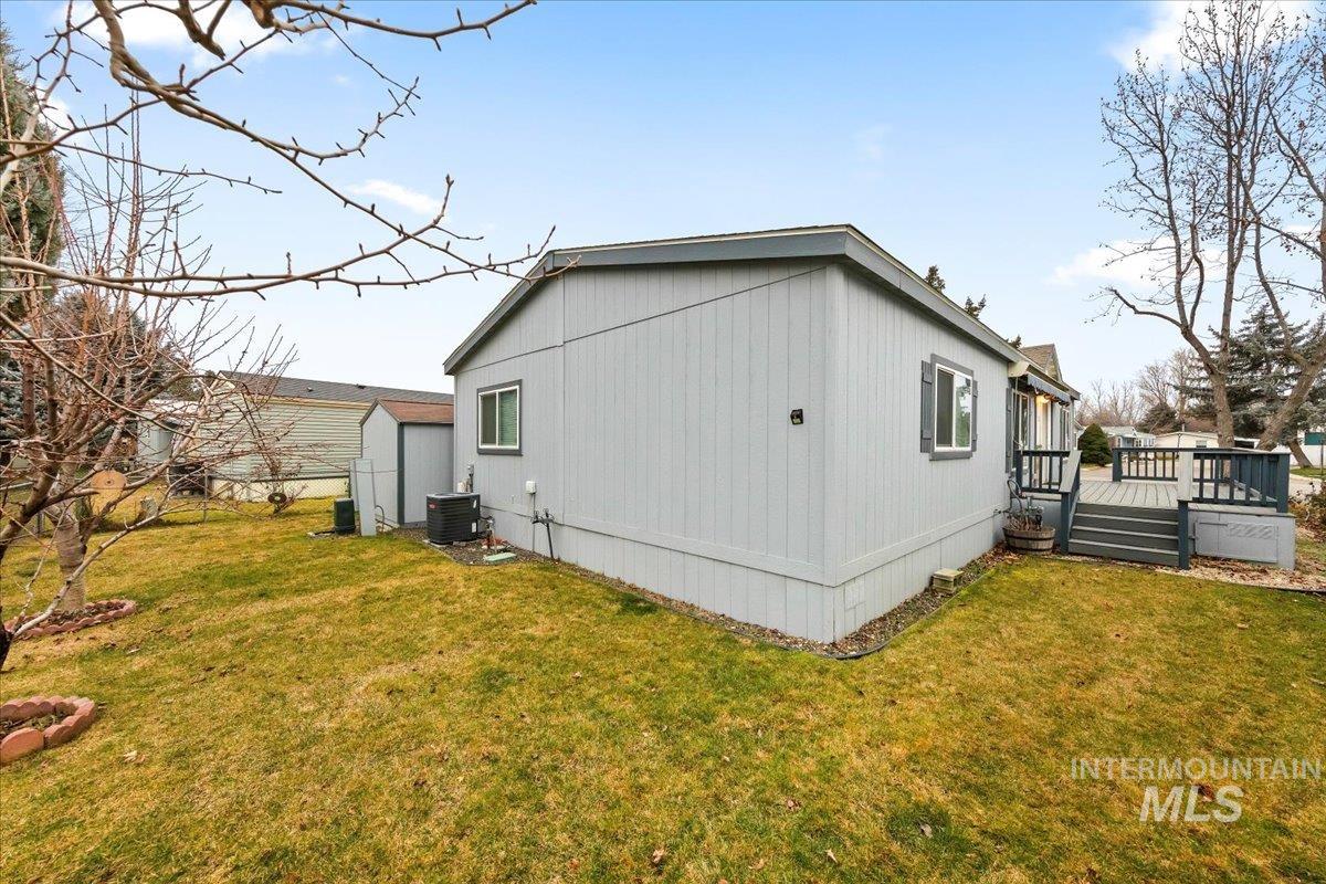 5692 N Confederate Lane, Boise, Idaho 83714, 3 Bedrooms, 2 Bathrooms, Residential For Sale, Price $195,000,MLS 98973059