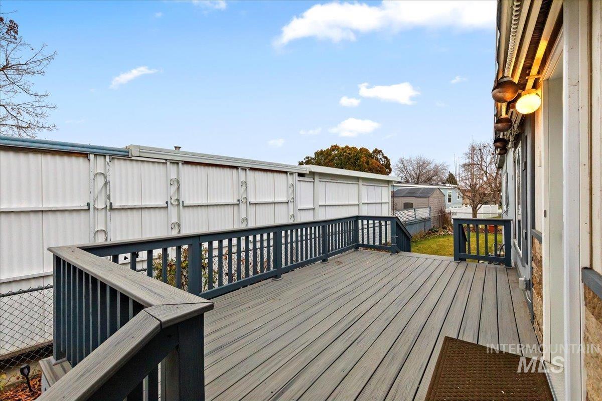 5692 N Confederate Lane, Boise, Idaho 83714, 3 Bedrooms, 2 Bathrooms, Residential For Sale, Price $195,000,MLS 98973059