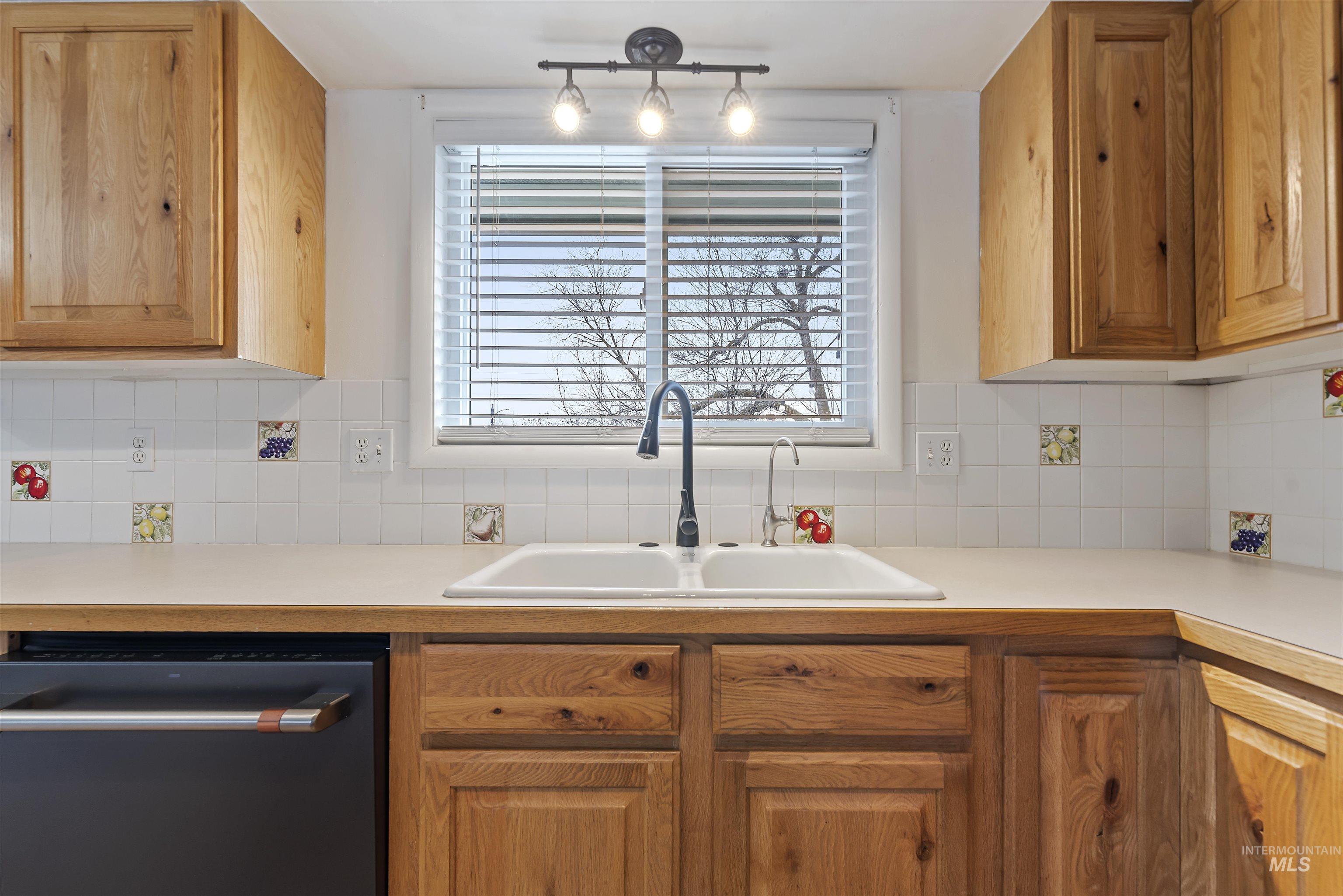 8211 W Brynwood Dr, Boise, Idaho 83704, 4 Bedrooms, 2 Bathrooms, Residential For Sale, Price $450,000,MLS 98973060