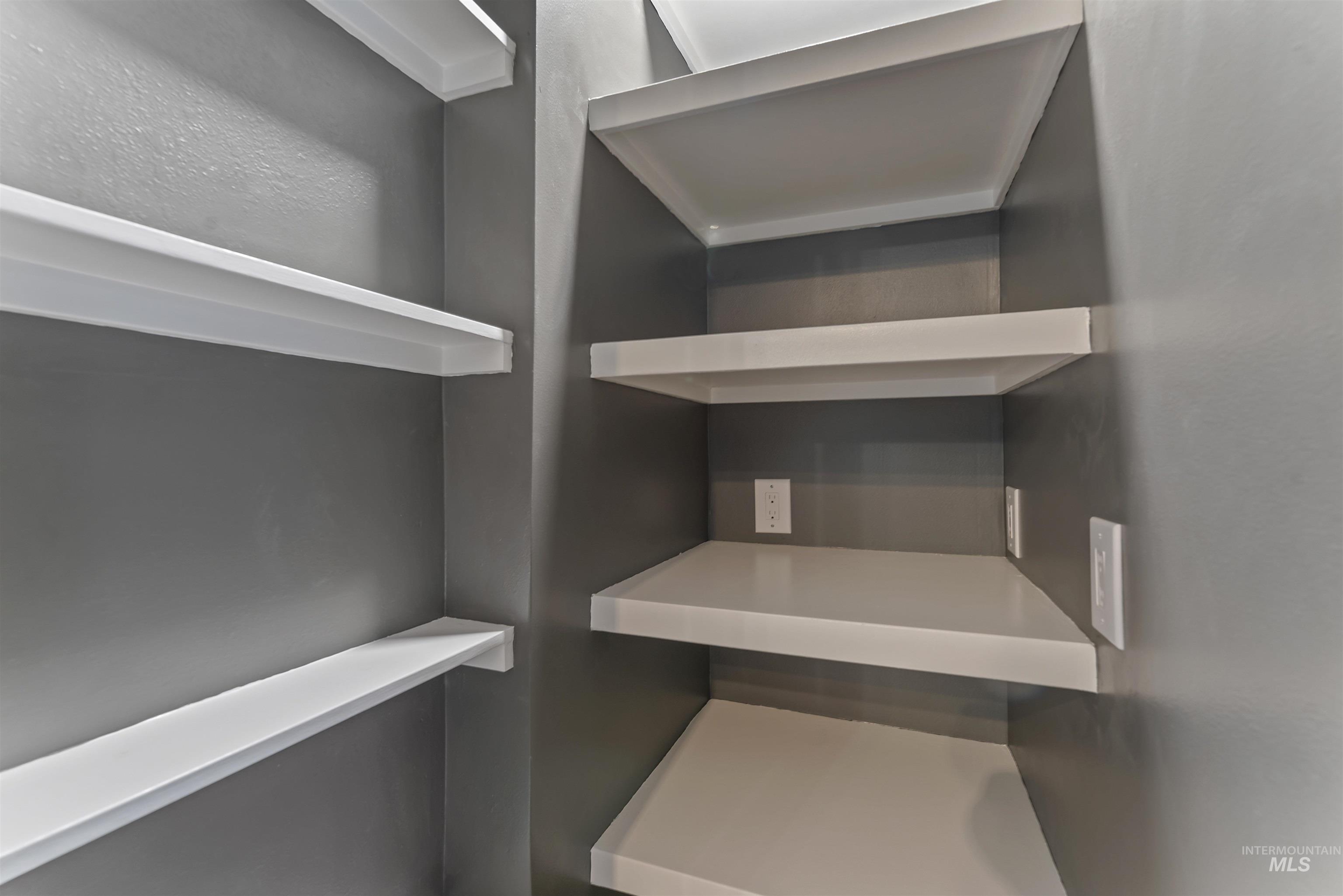 8211 W Brynwood Dr, Boise, Idaho 83704, 4 Bedrooms, 2 Bathrooms, Residential For Sale, Price $450,000,MLS 98973060