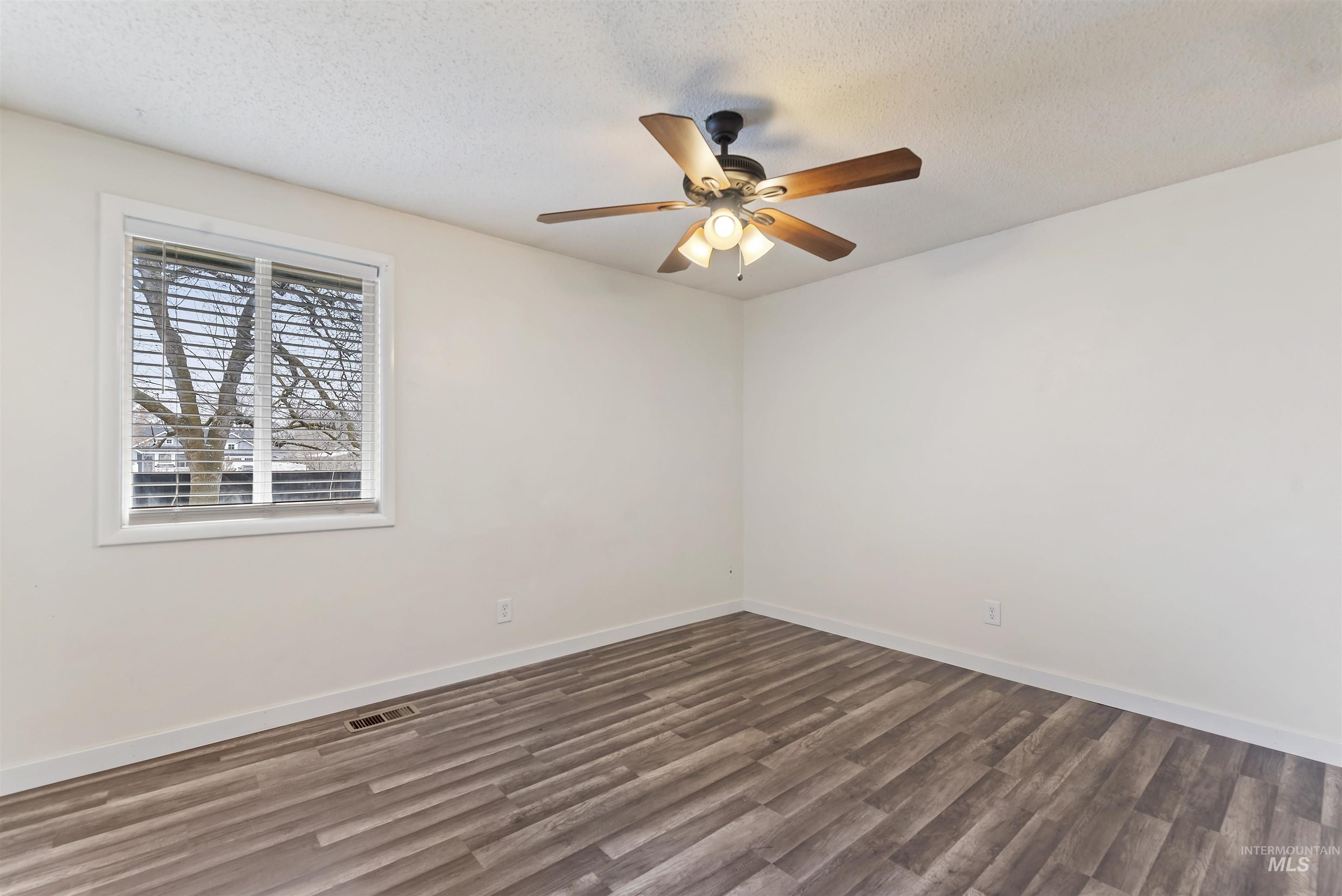 8211 W Brynwood Dr, Boise, Idaho 83704, 4 Bedrooms, 2 Bathrooms, Residential For Sale, Price $450,000,MLS 98973060