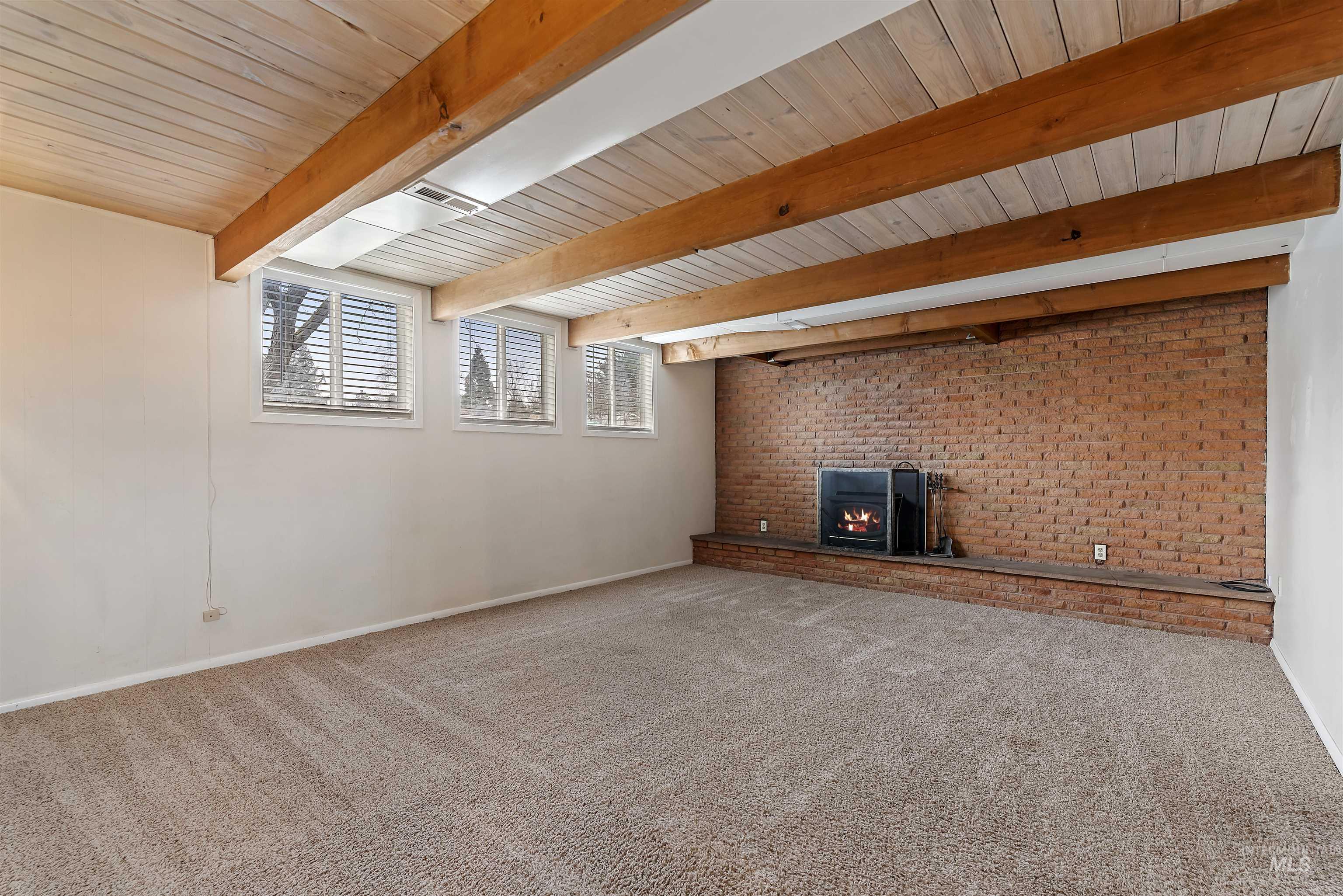 8211 W Brynwood Dr, Boise, Idaho 83704, 4 Bedrooms, 2 Bathrooms, Residential For Sale, Price $450,000,MLS 98973060