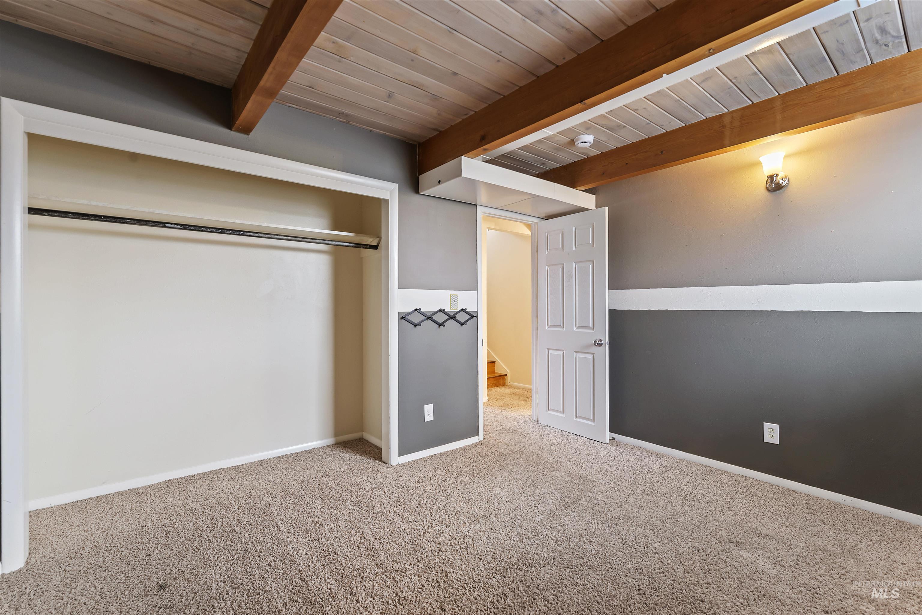 8211 W Brynwood Dr, Boise, Idaho 83704, 4 Bedrooms, 2 Bathrooms, Residential For Sale, Price $450,000,MLS 98973060