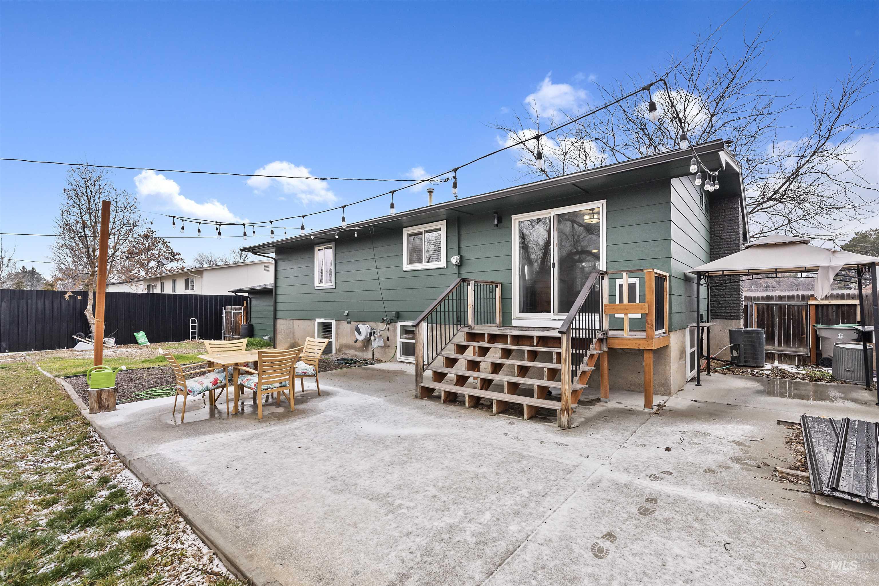 8211 W Brynwood Dr, Boise, Idaho 83704, 4 Bedrooms, 2 Bathrooms, Residential For Sale, Price $450,000,MLS 98973060