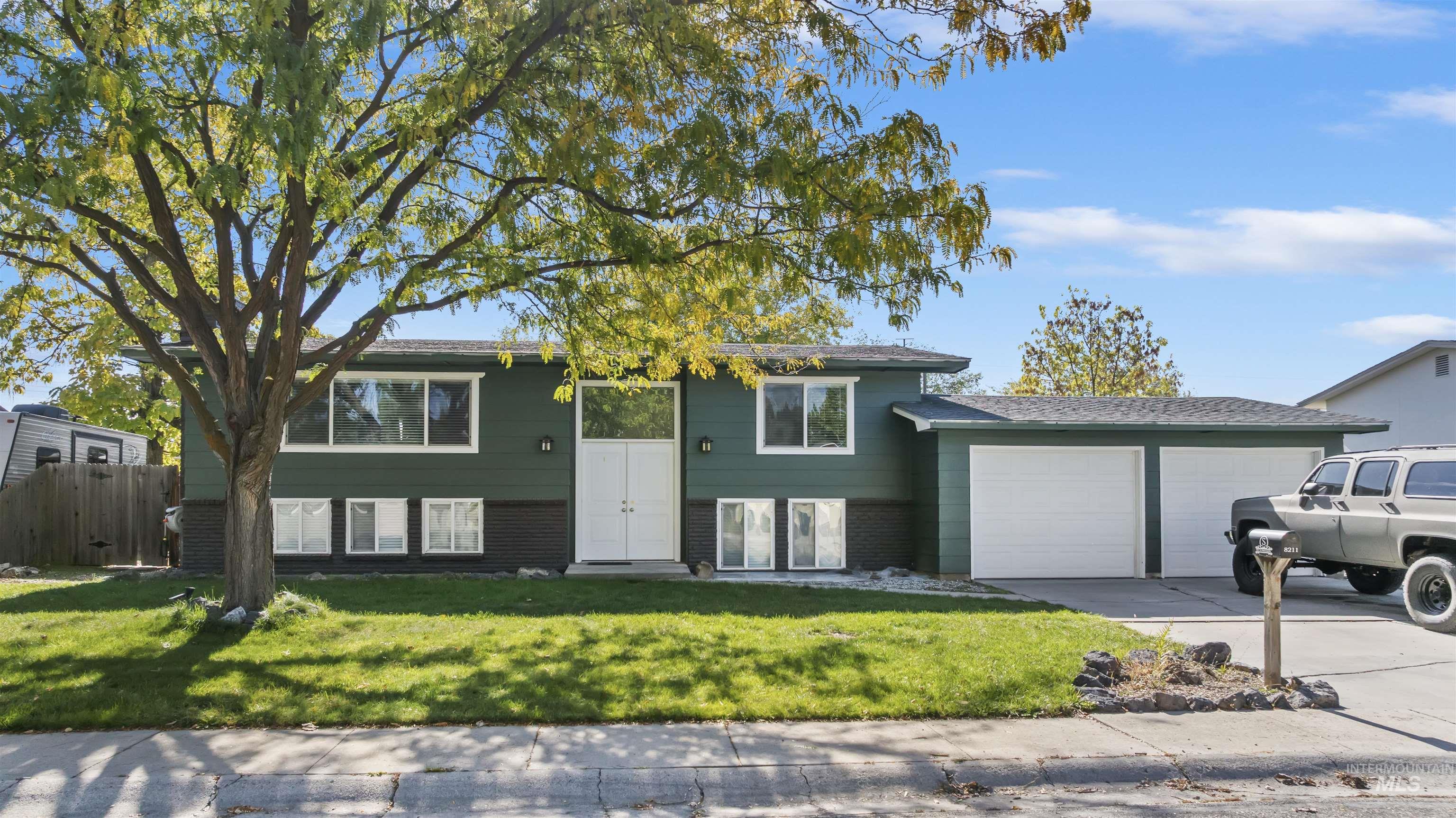 8211 W Brynwood Dr, Boise, Idaho 83704, 4 Bedrooms, 2 Bathrooms, Residential For Sale, Price $450,000,MLS 98973060
