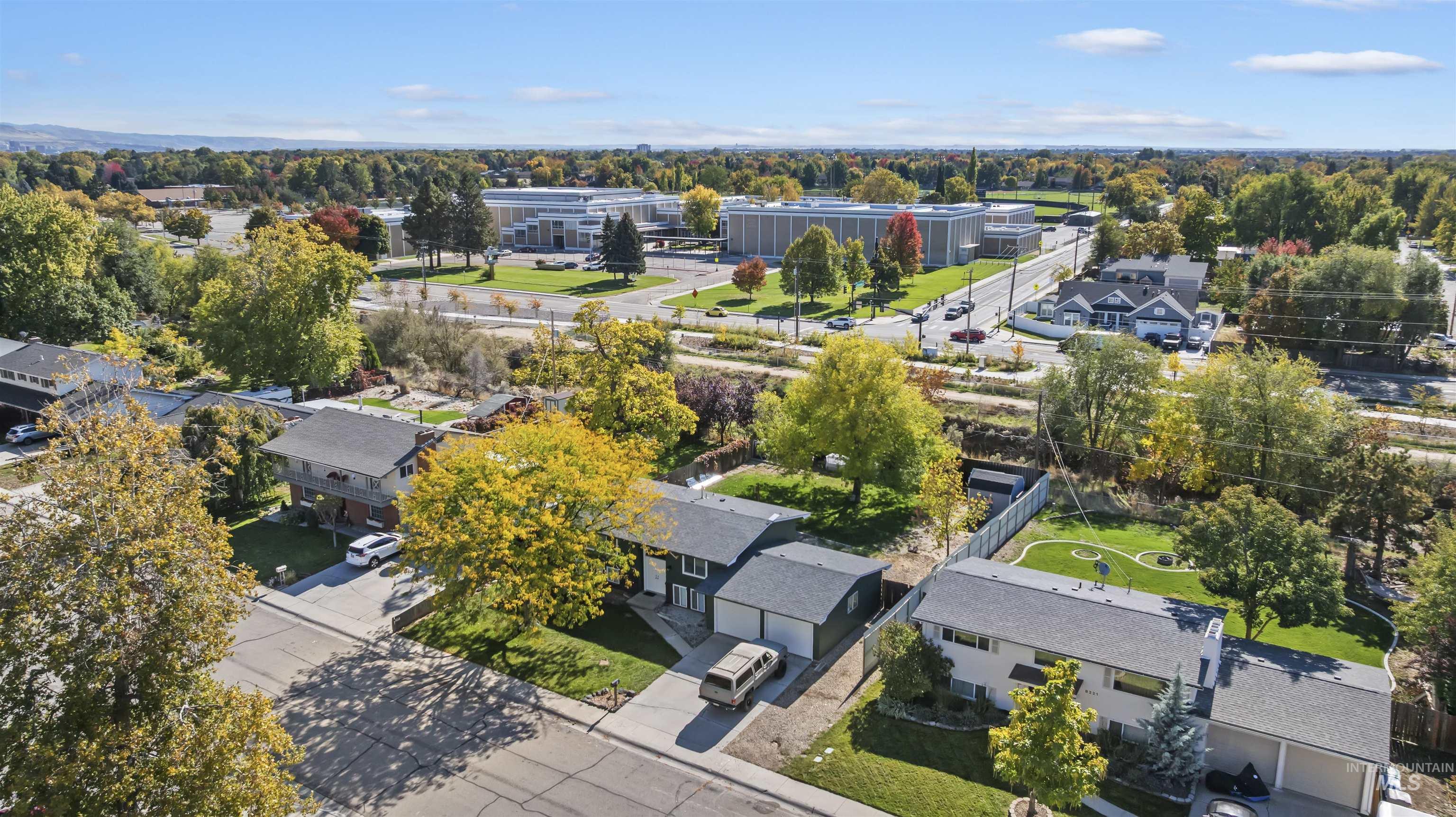 8211 W Brynwood Dr, Boise, Idaho 83704, 4 Bedrooms, 2 Bathrooms, Residential For Sale, Price $450,000,MLS 98973060