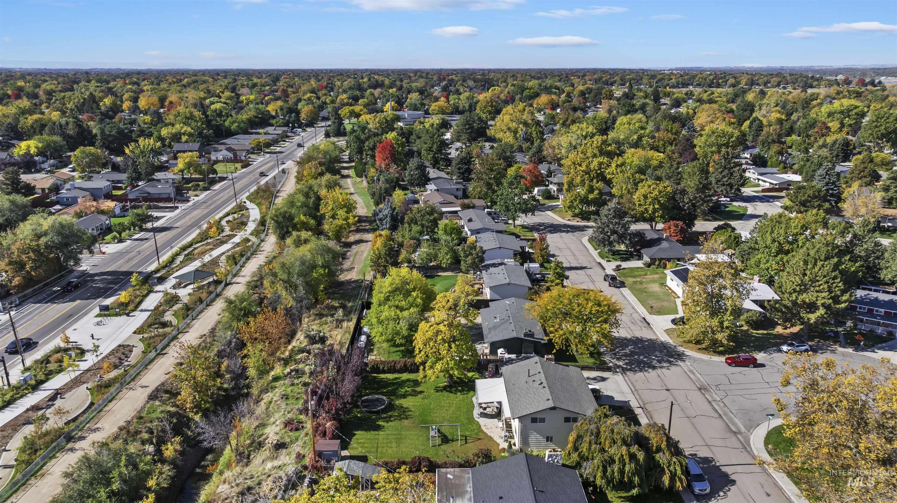 8211 W Brynwood Dr, Boise, Idaho 83704, 4 Bedrooms, 2 Bathrooms, Residential For Sale, Price $450,000,MLS 98973060