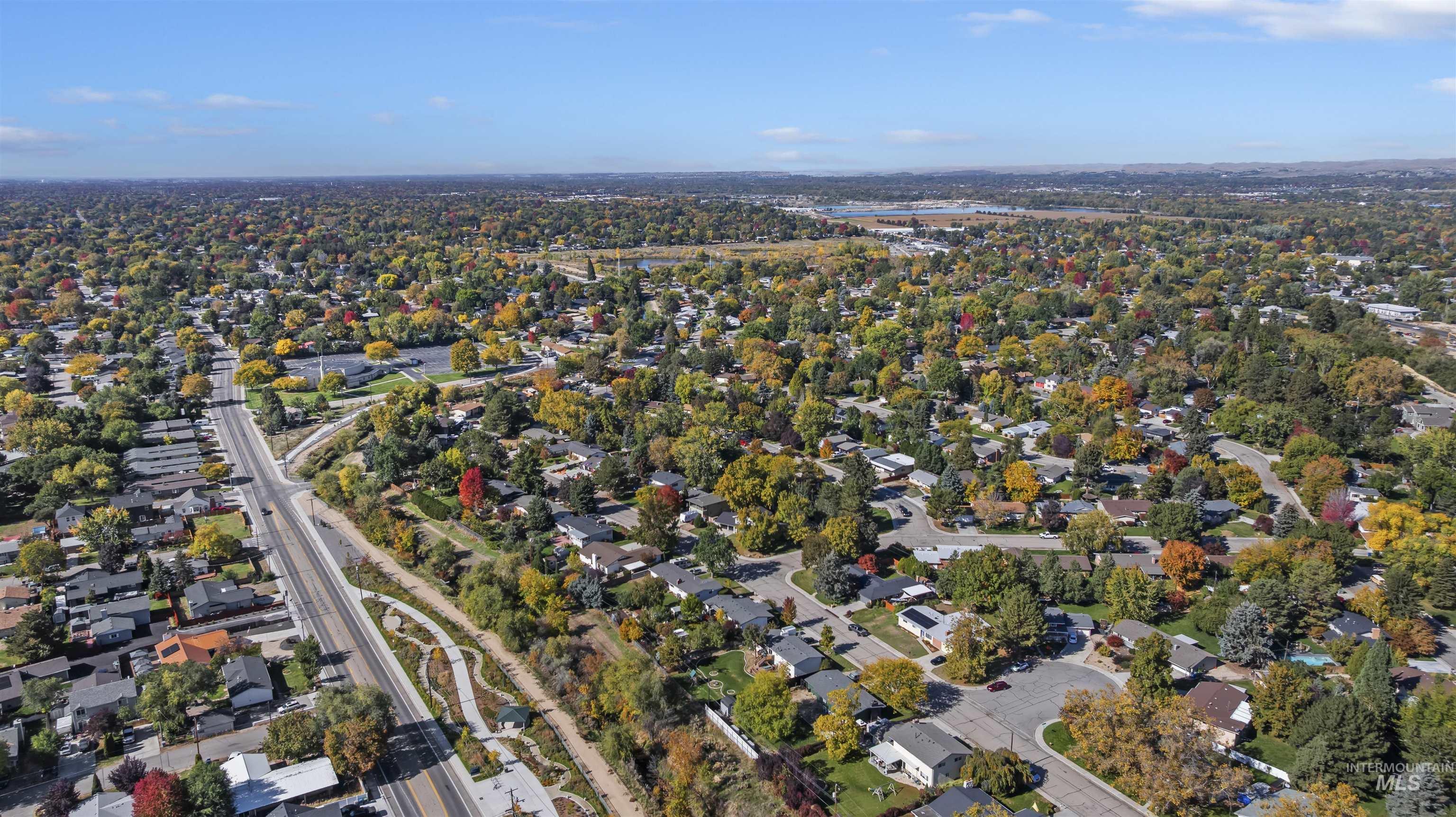 8211 W Brynwood Dr, Boise, Idaho 83704, 4 Bedrooms, 2 Bathrooms, Residential For Sale, Price $450,000,MLS 98973060