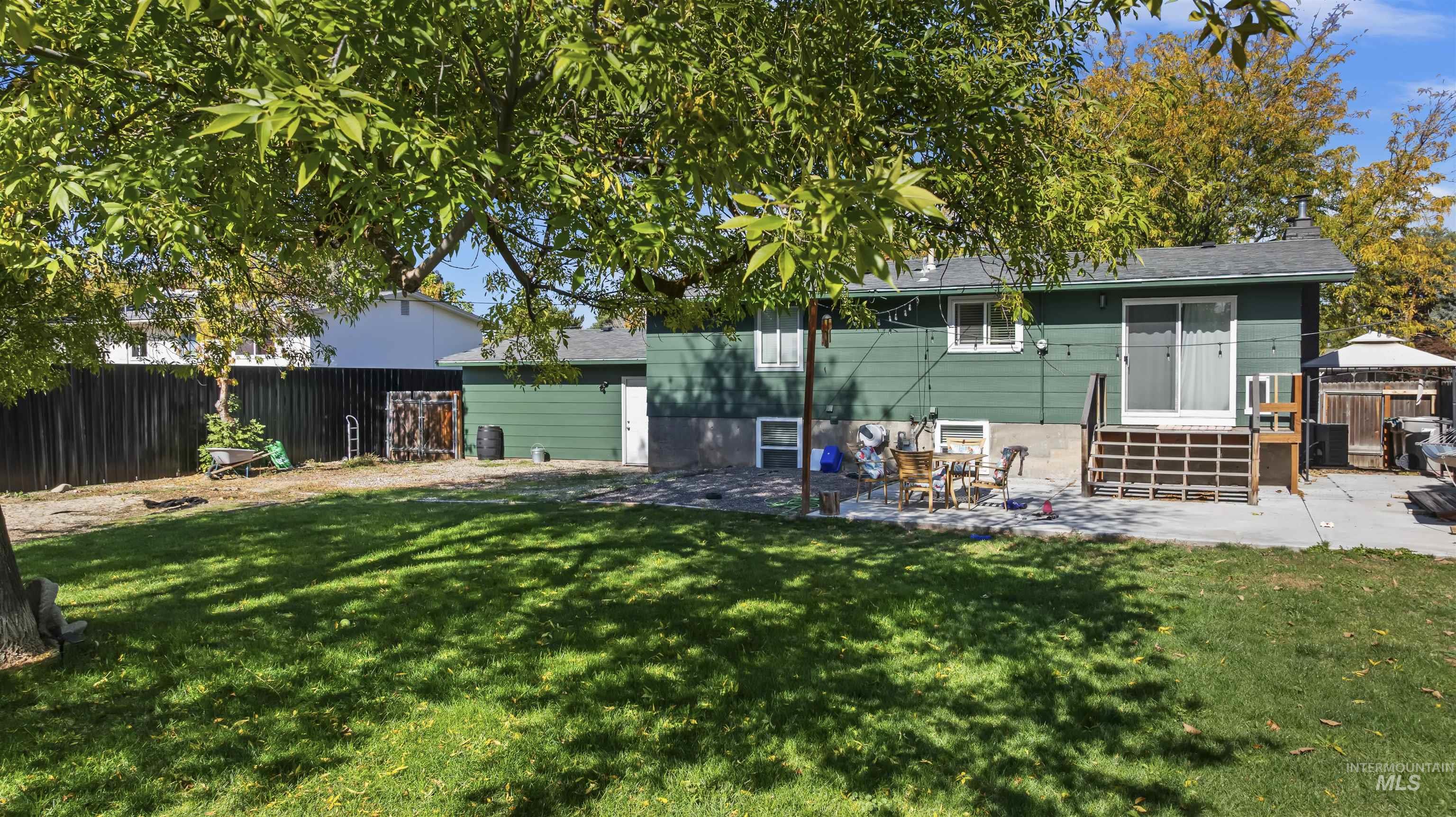 8211 W Brynwood Dr, Boise, Idaho 83704, 4 Bedrooms, 2 Bathrooms, Residential For Sale, Price $450,000,MLS 98973060