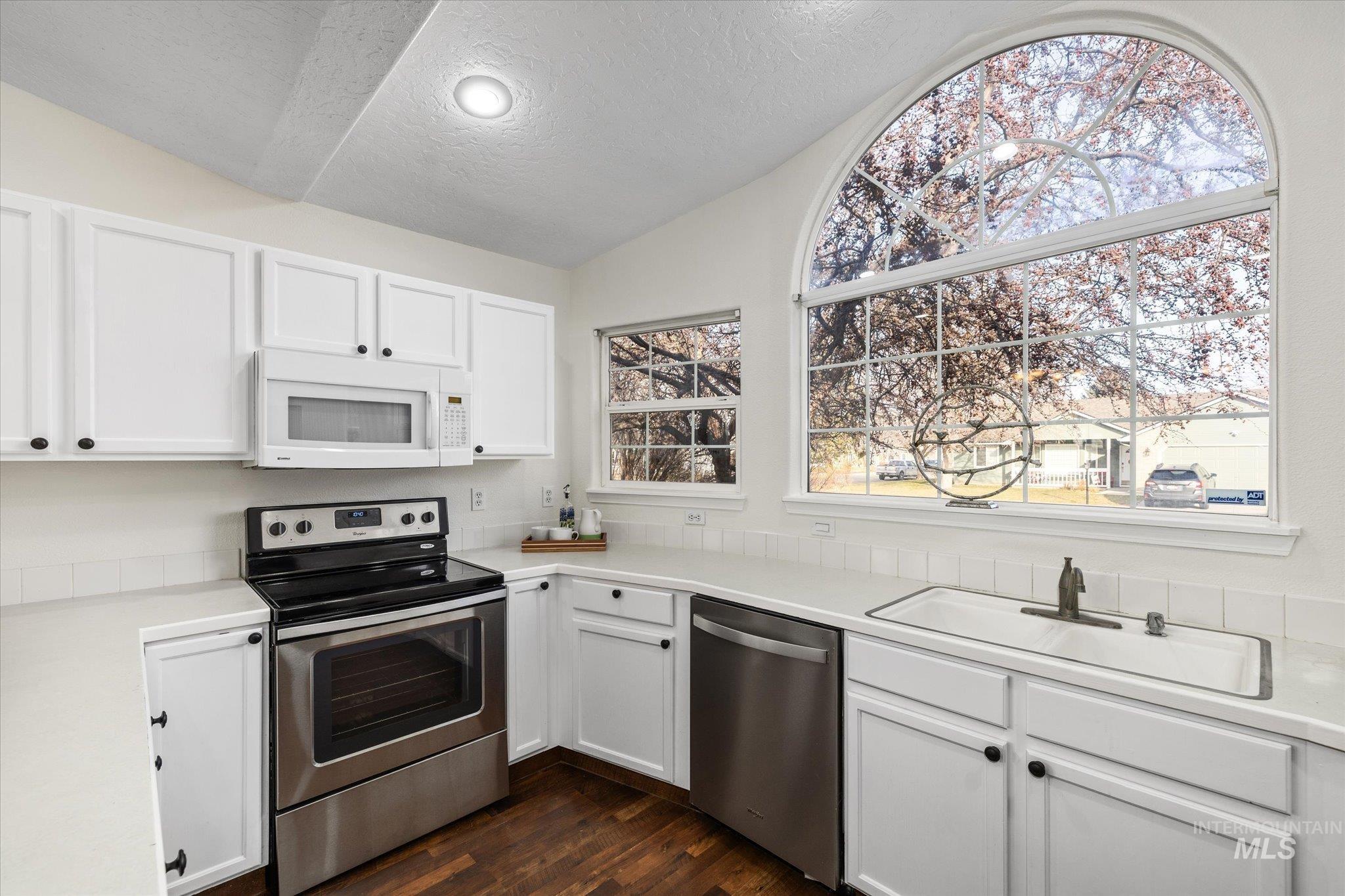 1399 W Gander Dr, Meridian, Idaho 83642, 3 Bedrooms, 2 Bathrooms, Residential For Sale, Price $399,900,MLS 98973062