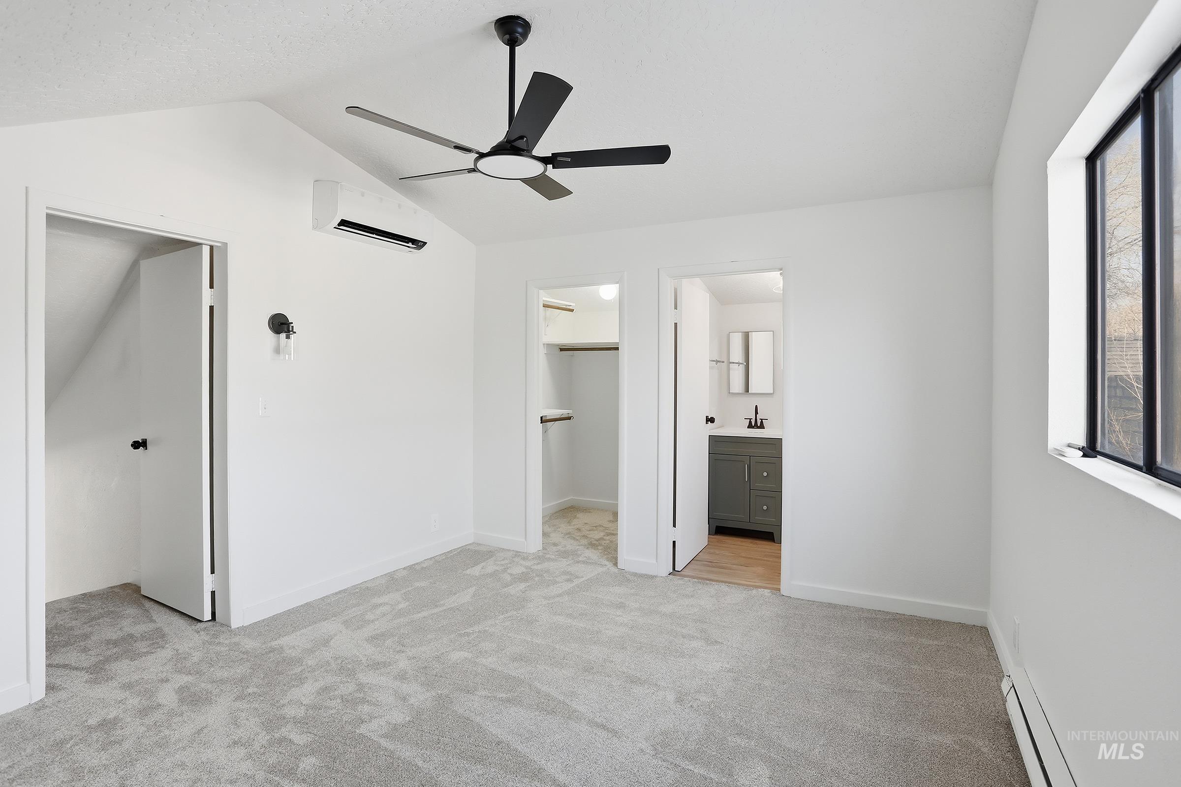 1523 Walnut St, Caldwell, Idaho 83605, 3 Bedrooms, 2 Bathrooms, Residential Income For Sale, Price $425,000,MLS 98973064