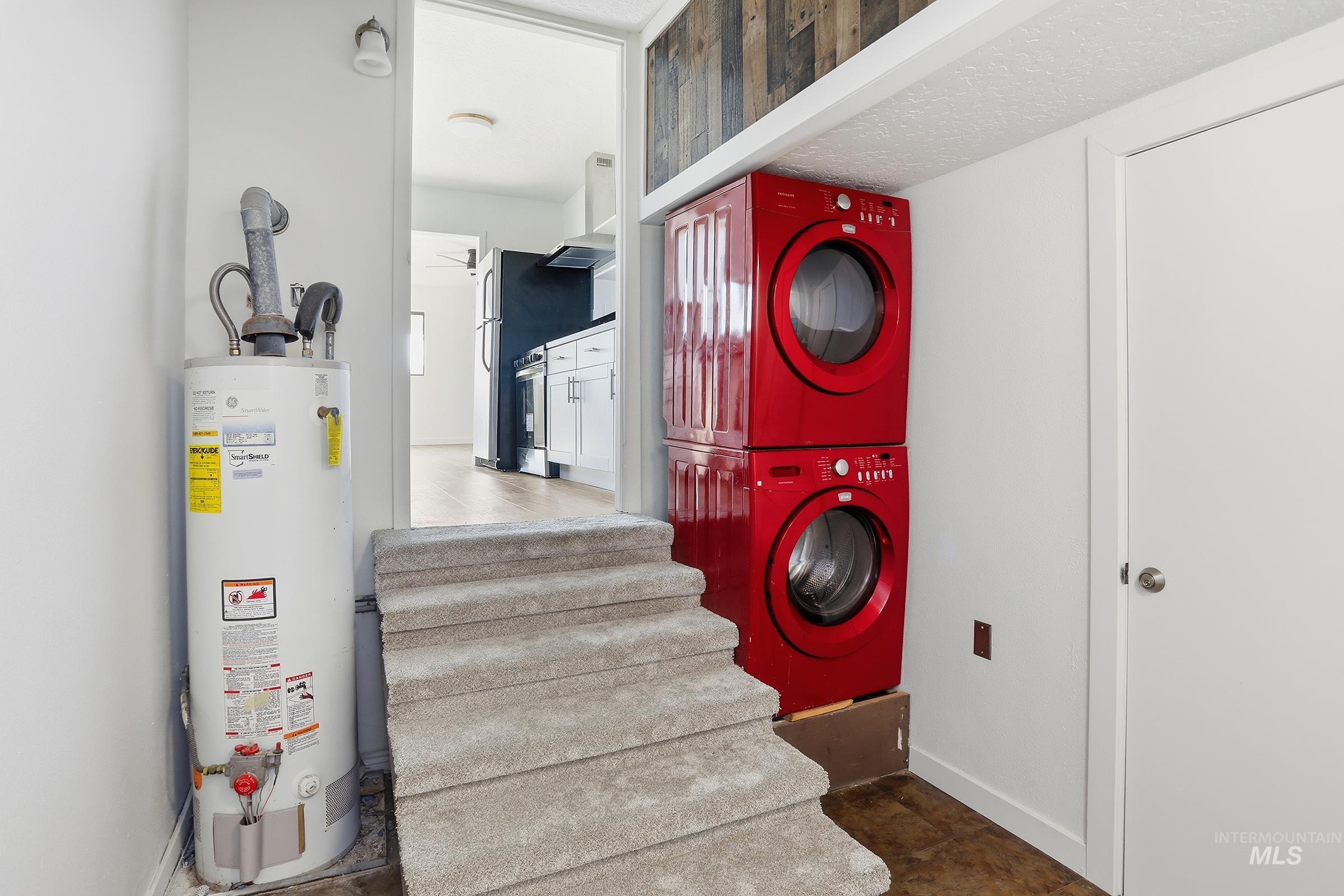 1523 Walnut St, Caldwell, Idaho 83605, 3 Bedrooms, 2 Bathrooms, Residential Income For Sale, Price $425,000,MLS 98973064