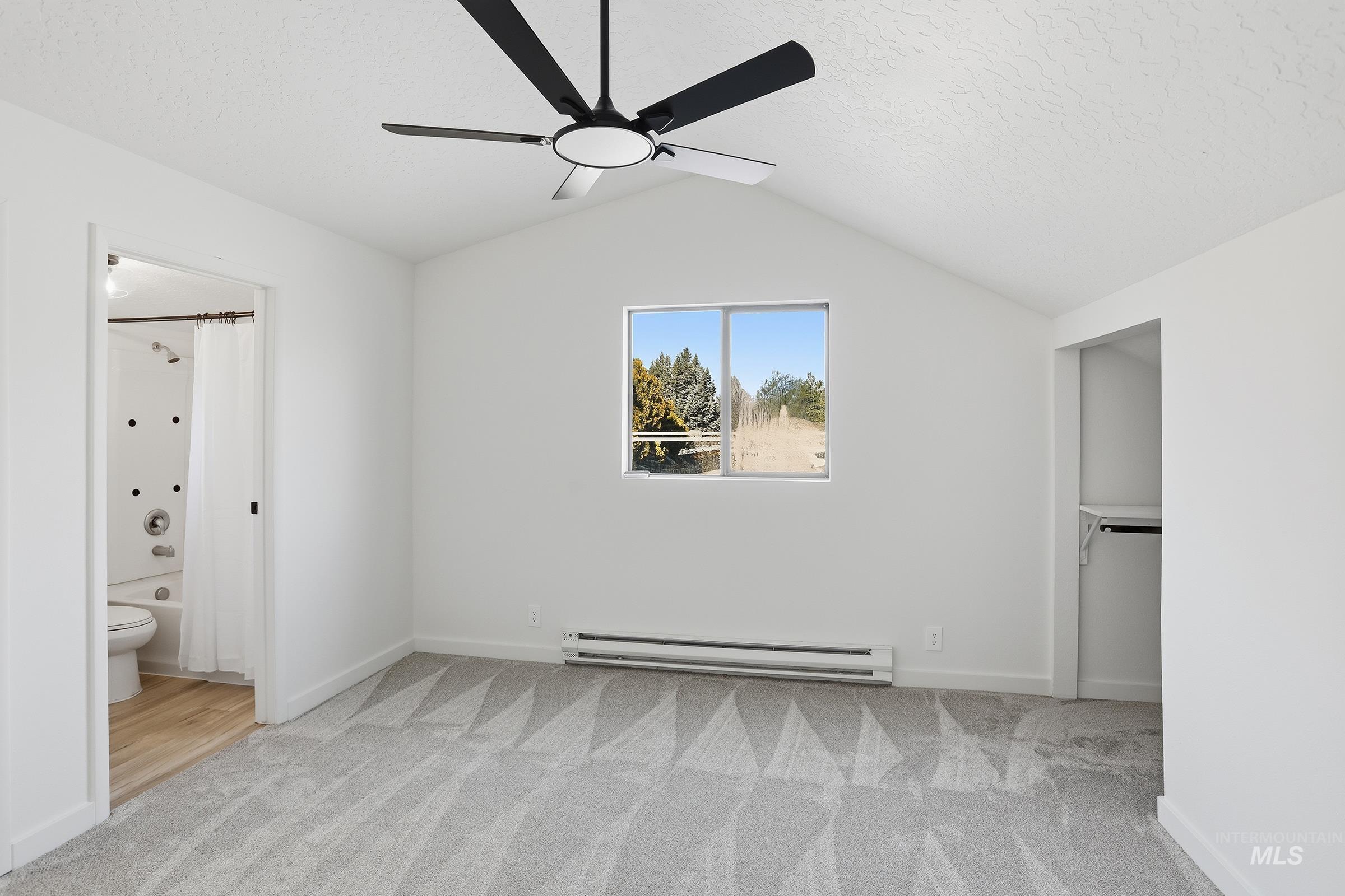 1523 Walnut St, Caldwell, Idaho 83605, 3 Bedrooms, 2 Bathrooms, Residential Income For Sale, Price $425,000,MLS 98973064