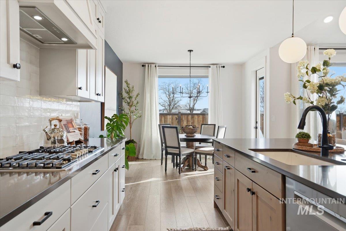 398 S Big Star Ln, Eagle, Idaho 83616, 3 Bedrooms, 2 Bathrooms, Residential For Sale, Price $599,000,MLS 98973068